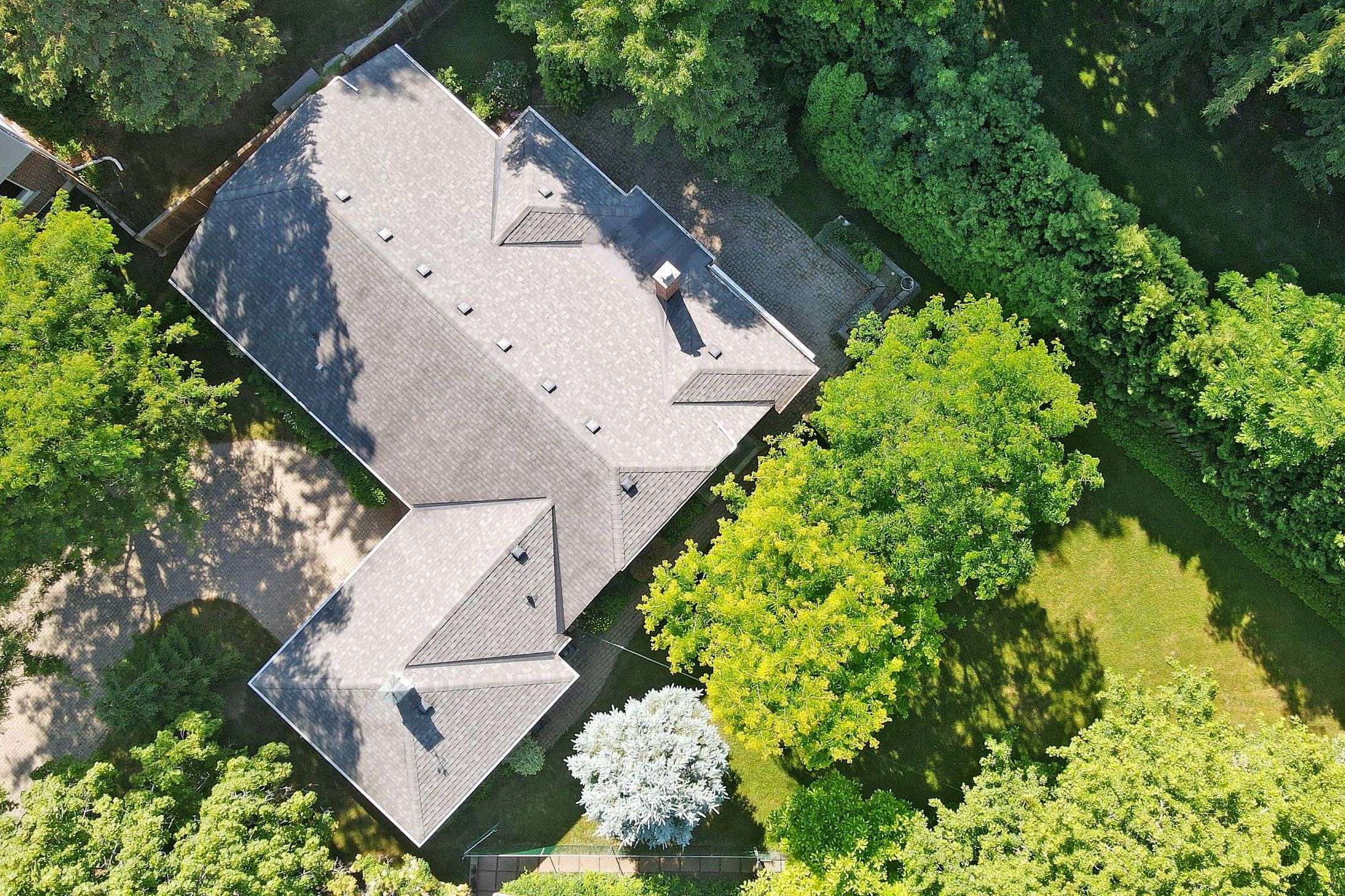 Aurora, ON L4G 3K8,27 Hawthorne LN