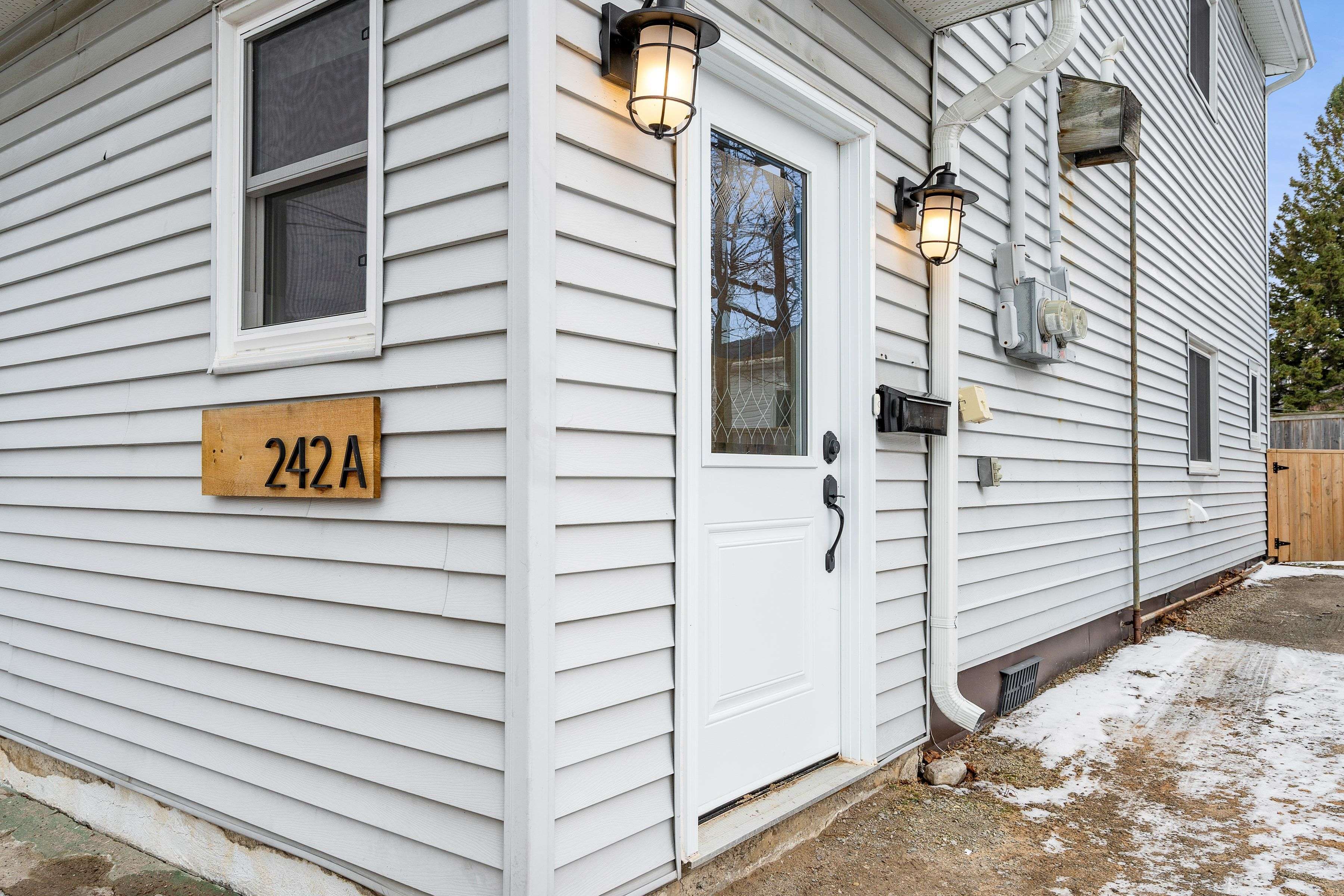 Collingwood, ON L9Y 1J3,242 Simcoe ST