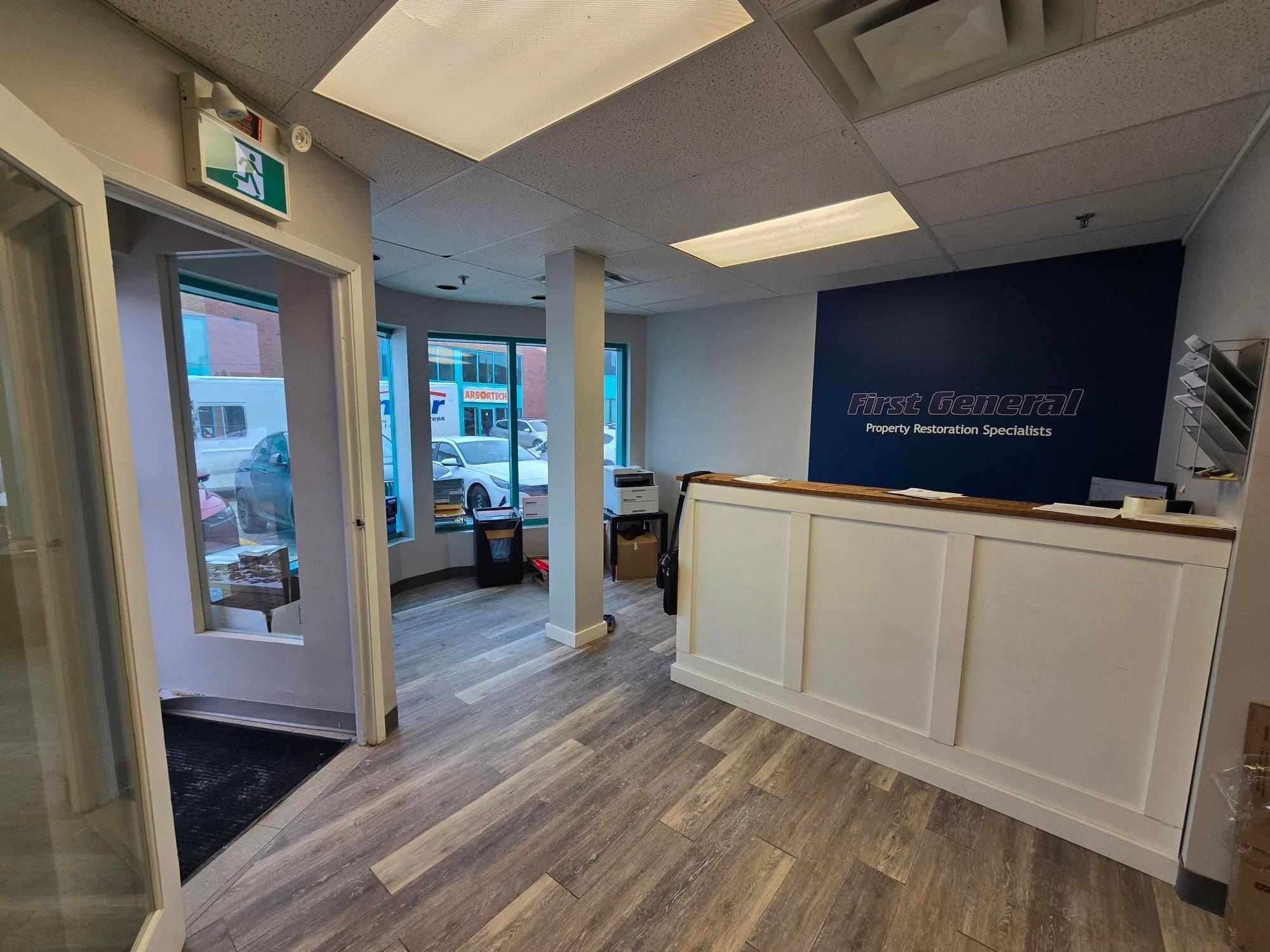 Barrie, ON L4N 9A8,122 Saunders RD #1