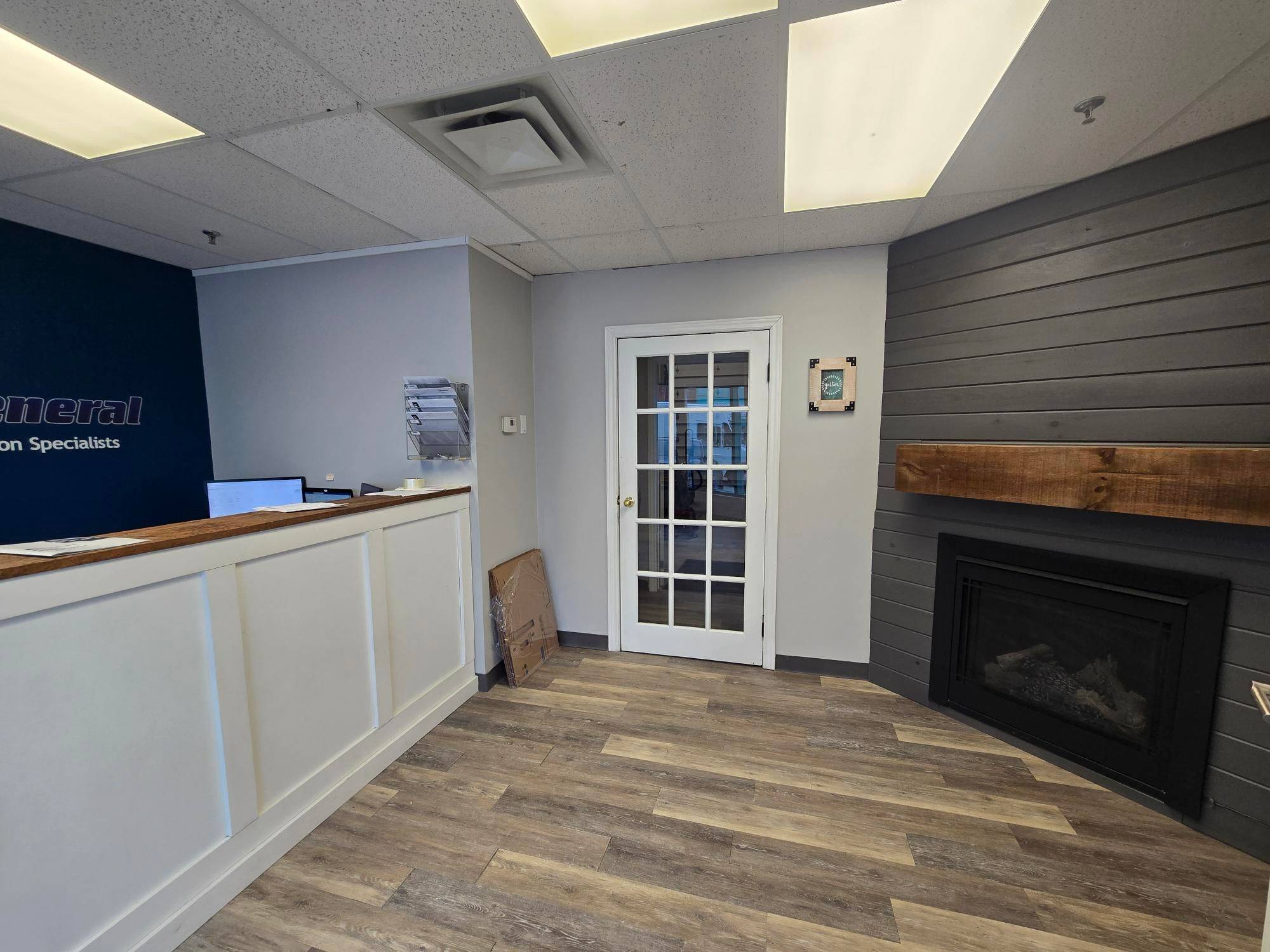 Barrie, ON L4N 9A8,122 Saunders RD #1