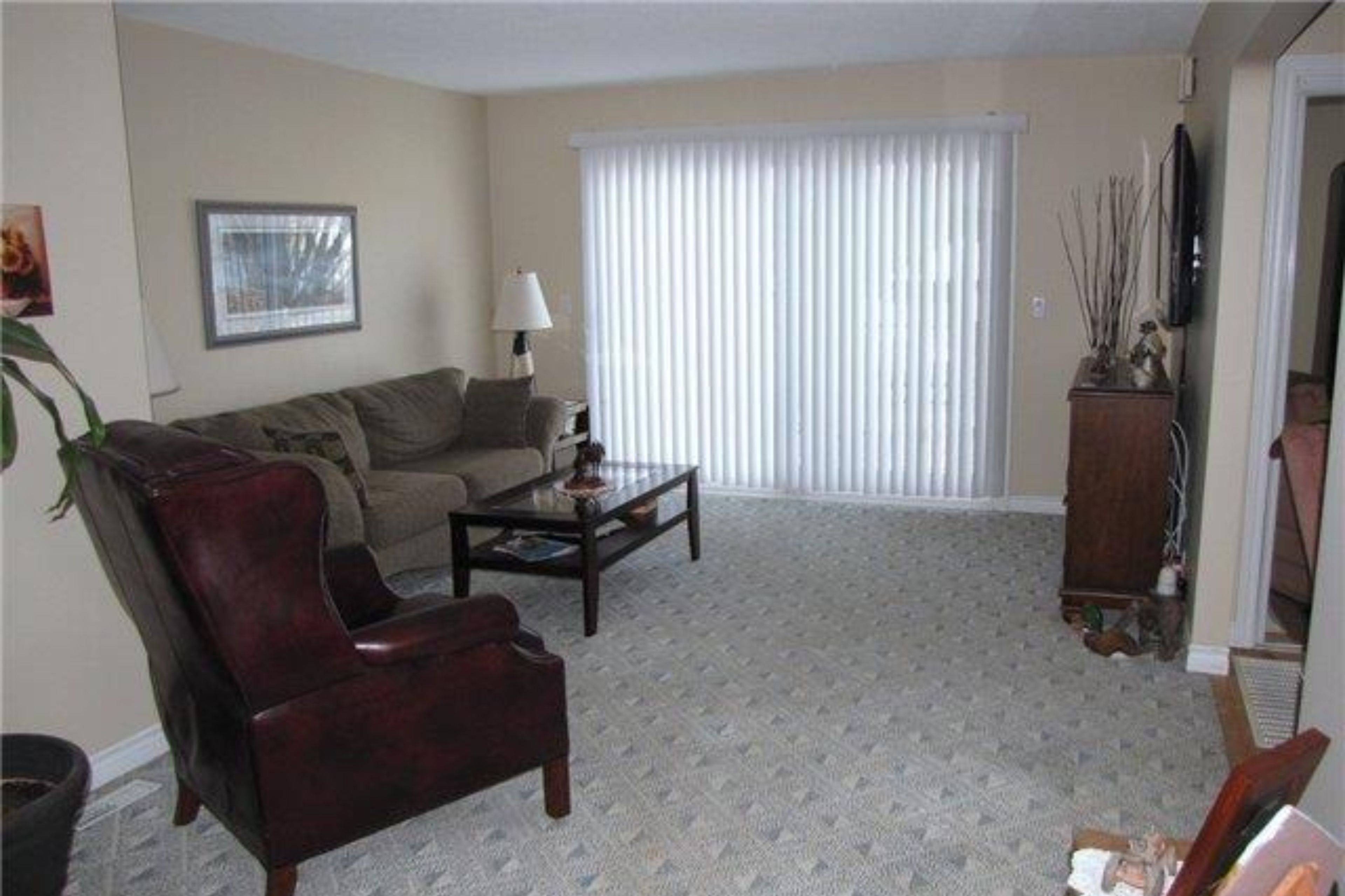 Barrie, ON L4M 2H6,141 Gunn ST #Main