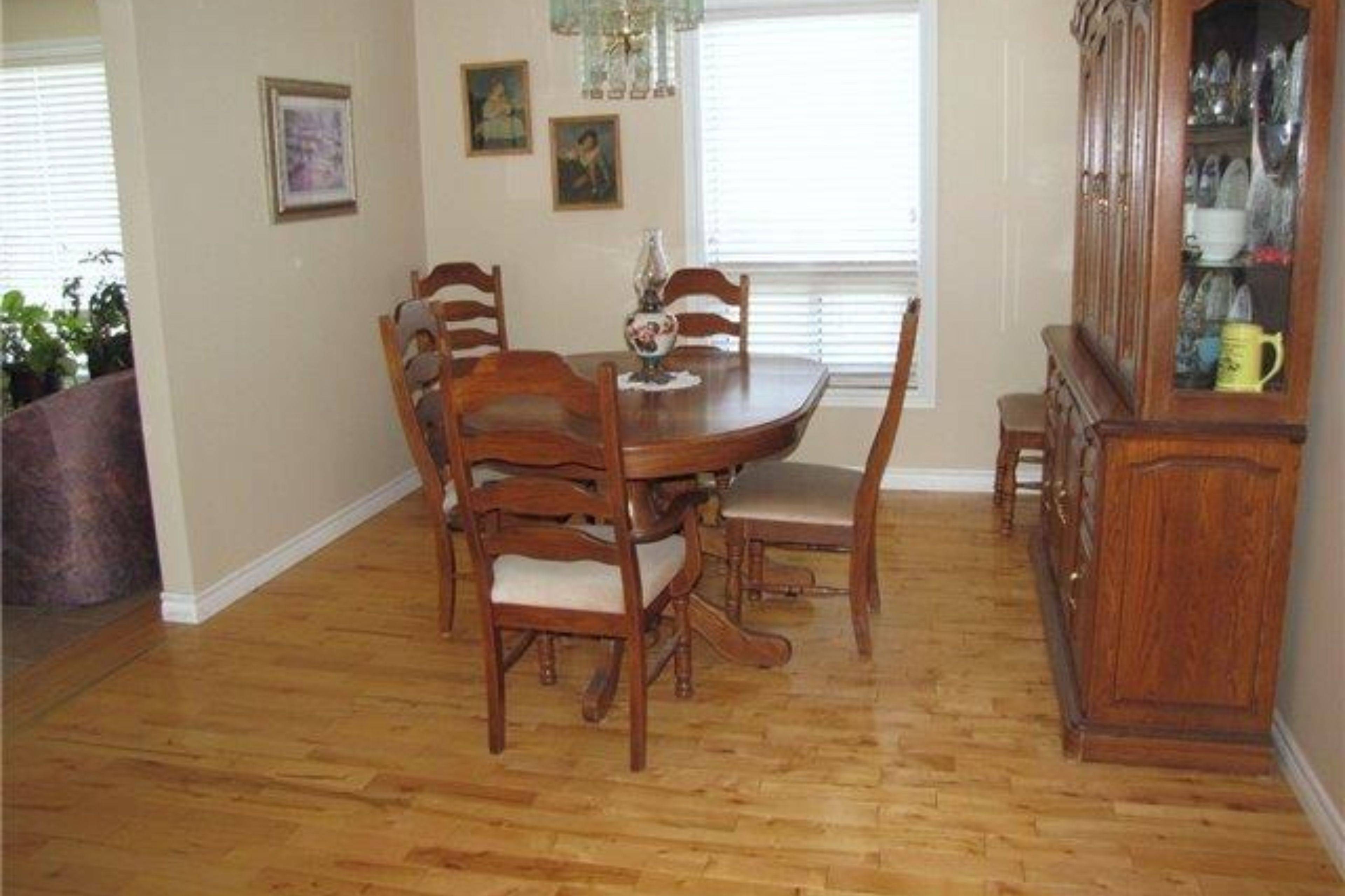 Barrie, ON L4M 2H6,141 Gunn ST #Main