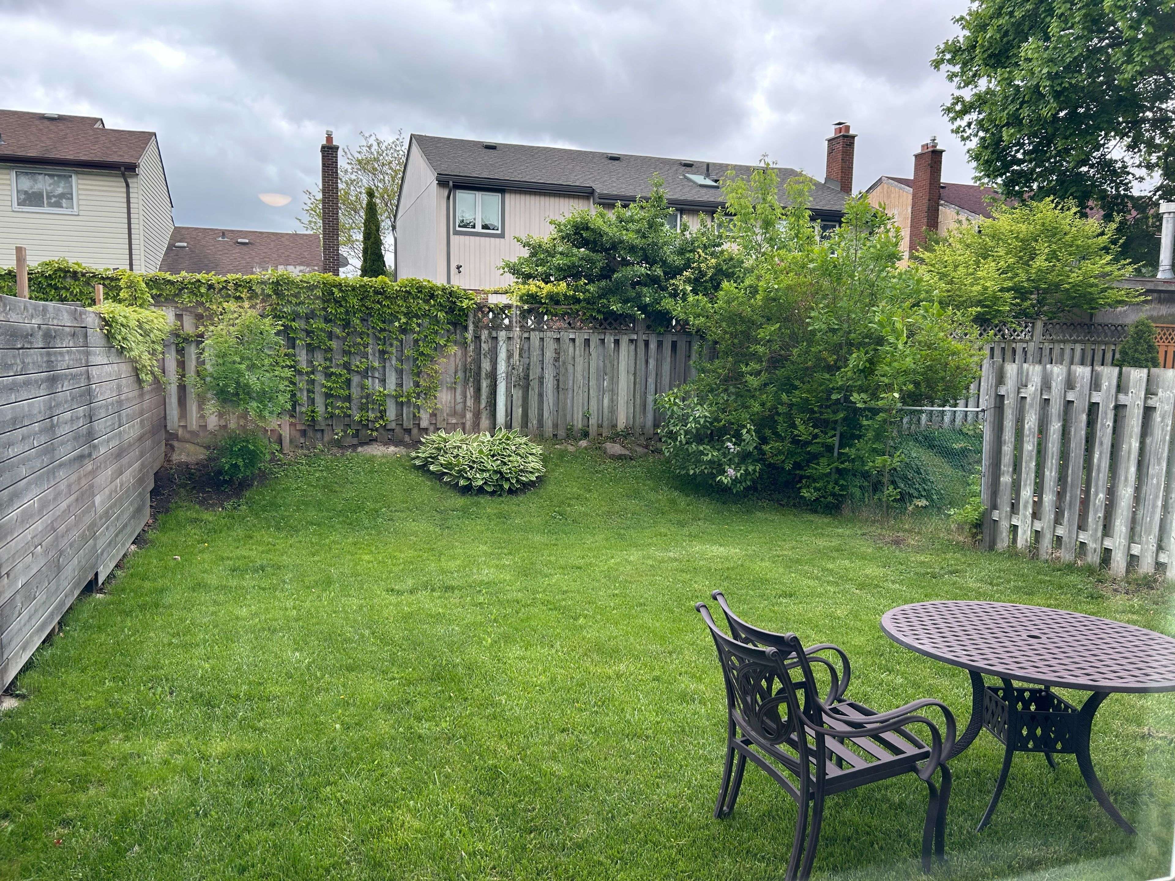 Mississauga, ON L5N 2L4,6158 Townwood CT