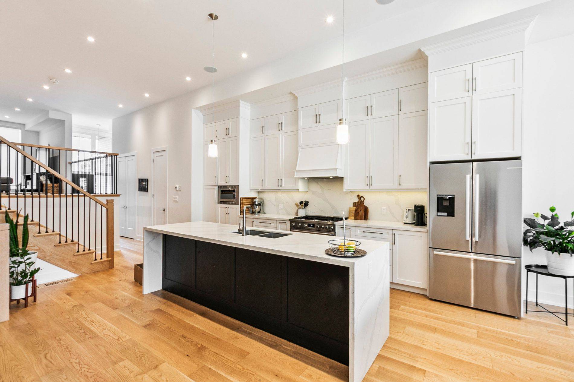 Mississauga, ON L5G 4A9,1040 Enola AVE