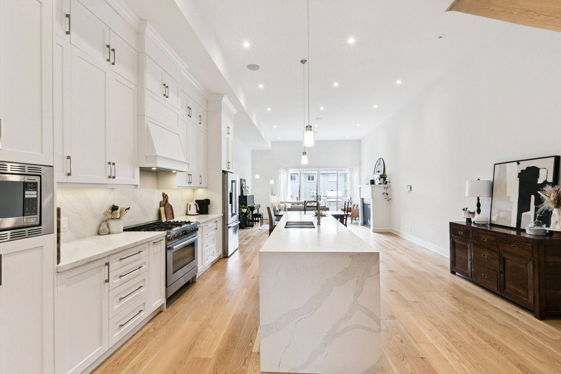 Mississauga, ON L5G 4A9,1040 Enola AVE