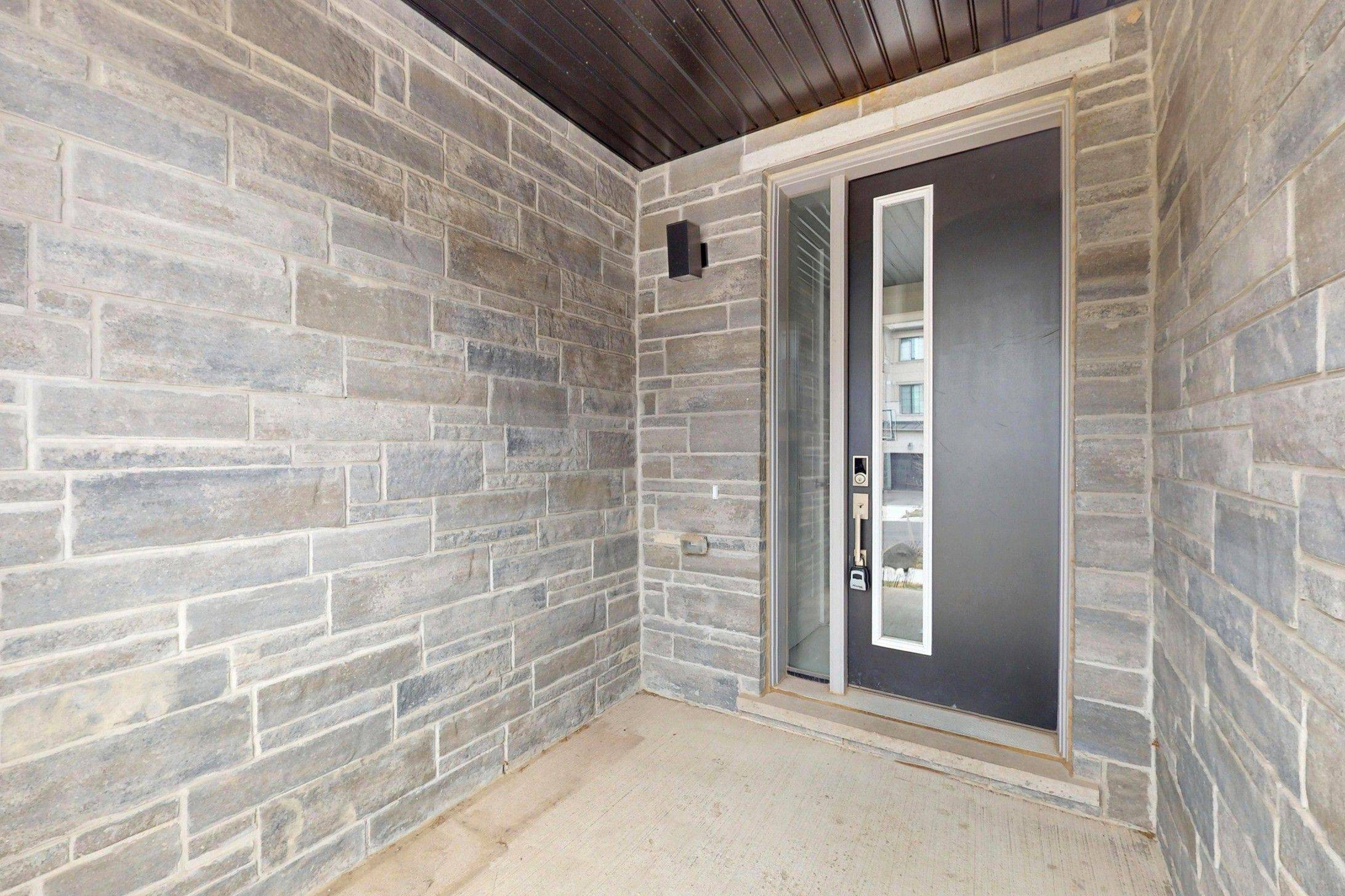 Oakville, ON L6M 5P3,1385 Kaniv ST