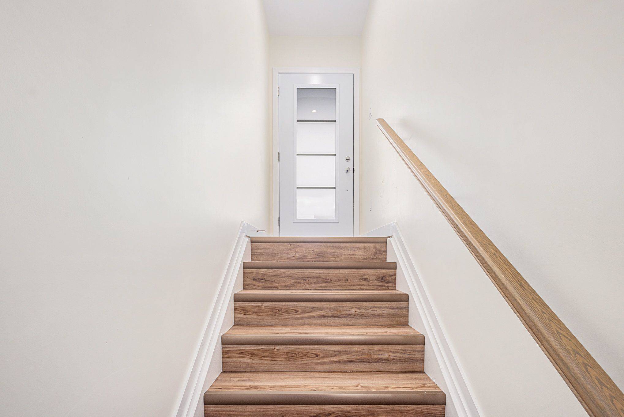 Clarence-rockland, ON K4K 1E3,897 Laurier ST #102