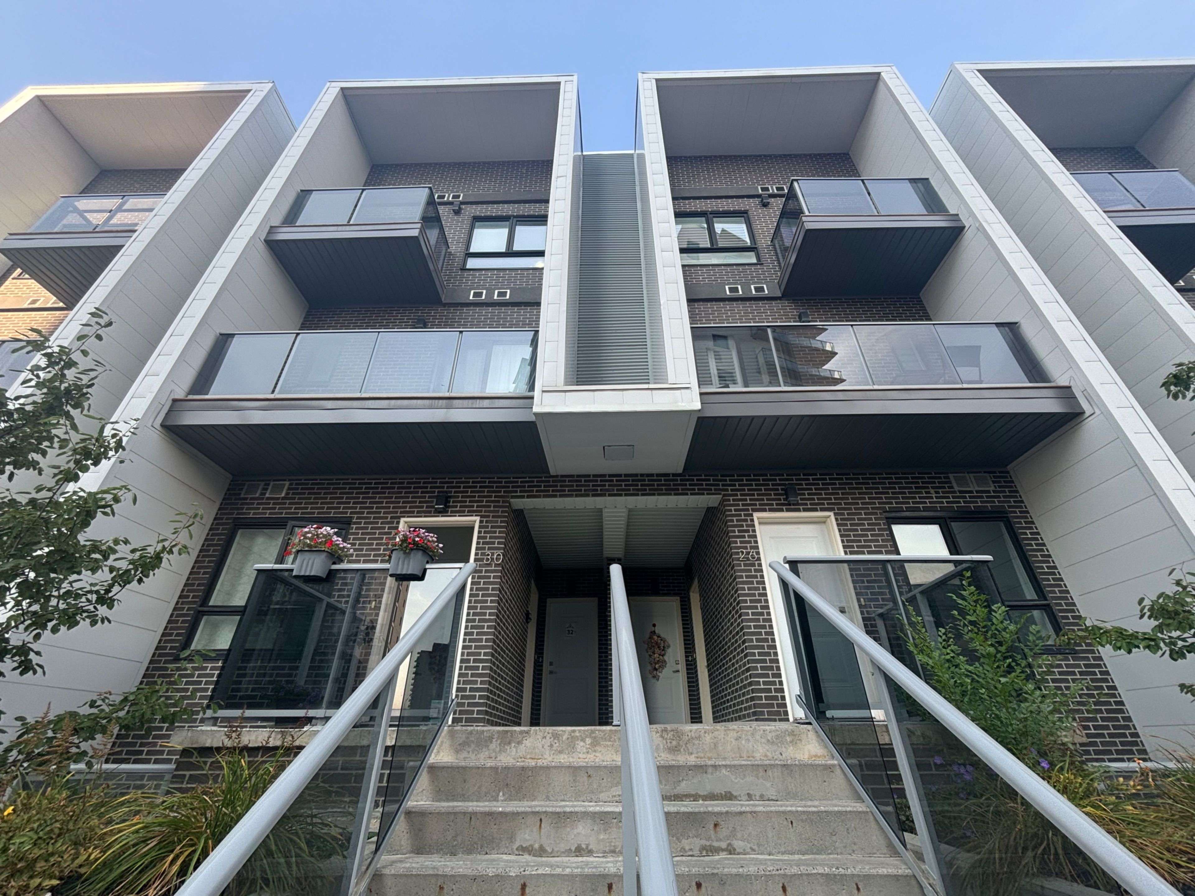 Kitchener, ON N2N 0C3,1430 Highland RD W ##31A