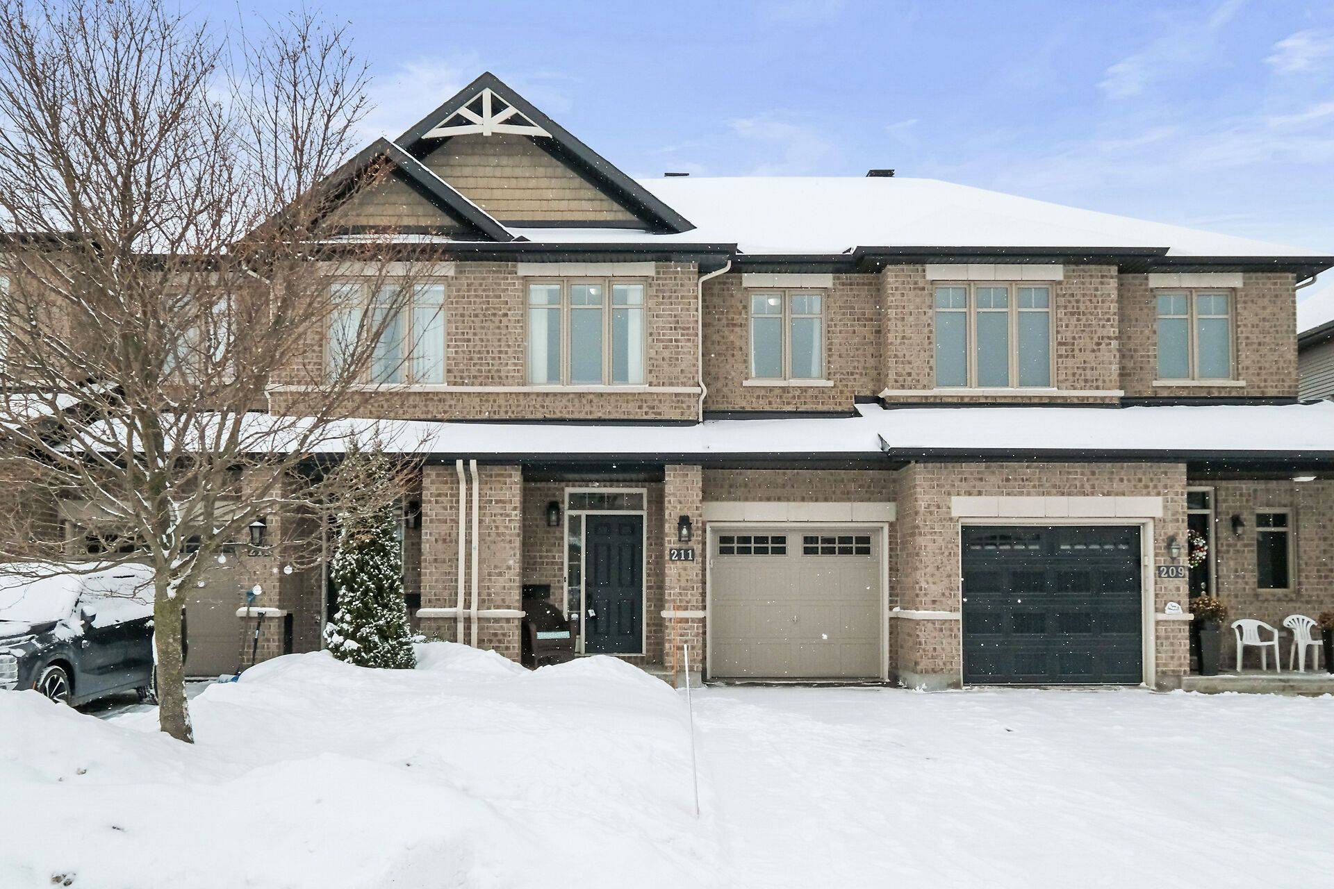 Orleans - Convent Glen And Area, ON K1W 0G6,211 Butterfly WALK