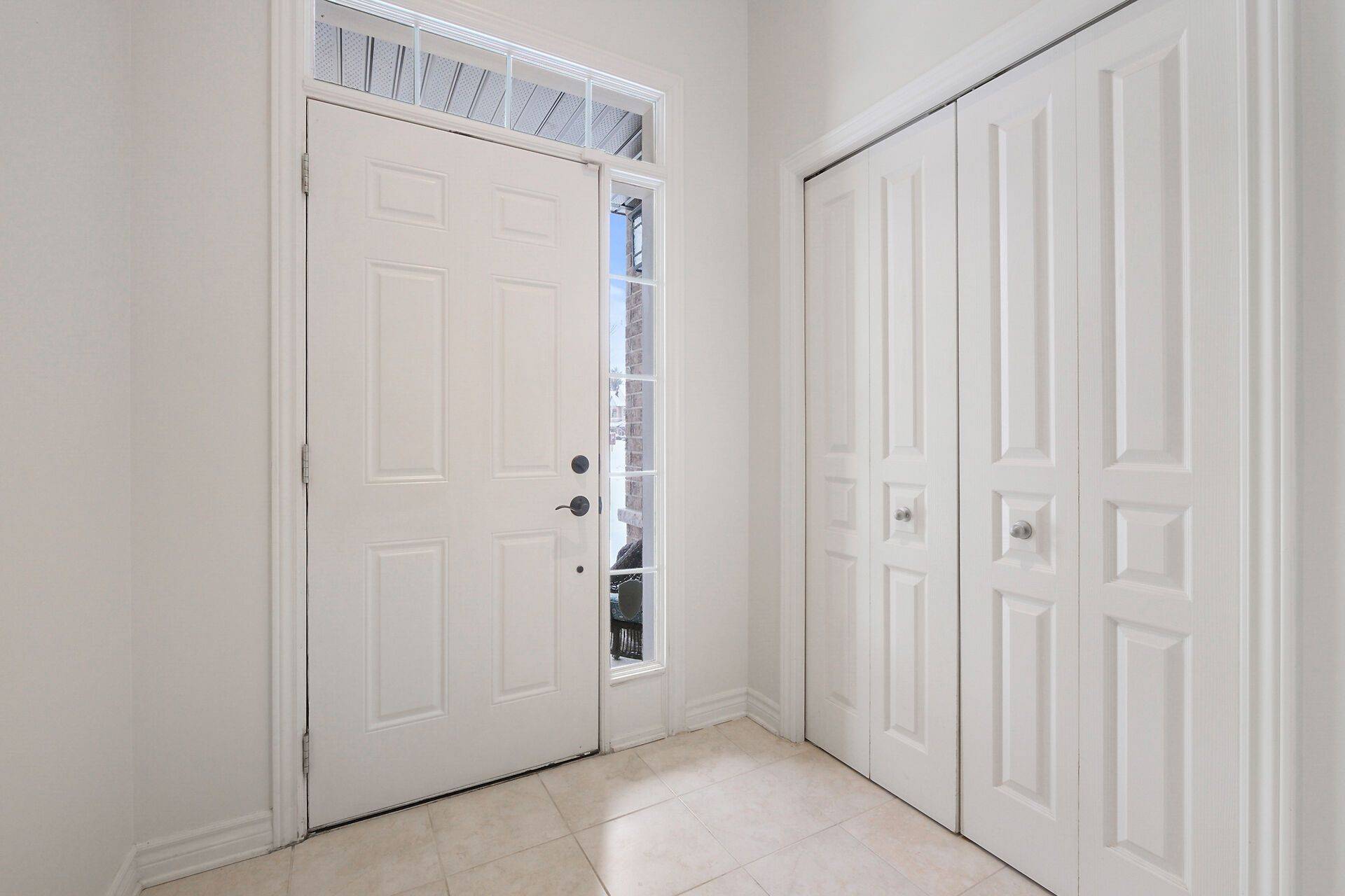 Orleans - Convent Glen And Area, ON K1W 0G6,211 Butterfly WALK