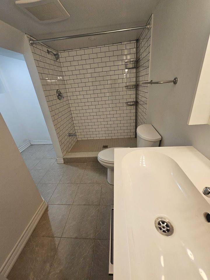 Hamilton, ON L8M 1S4,100 Dunsmure RD #3