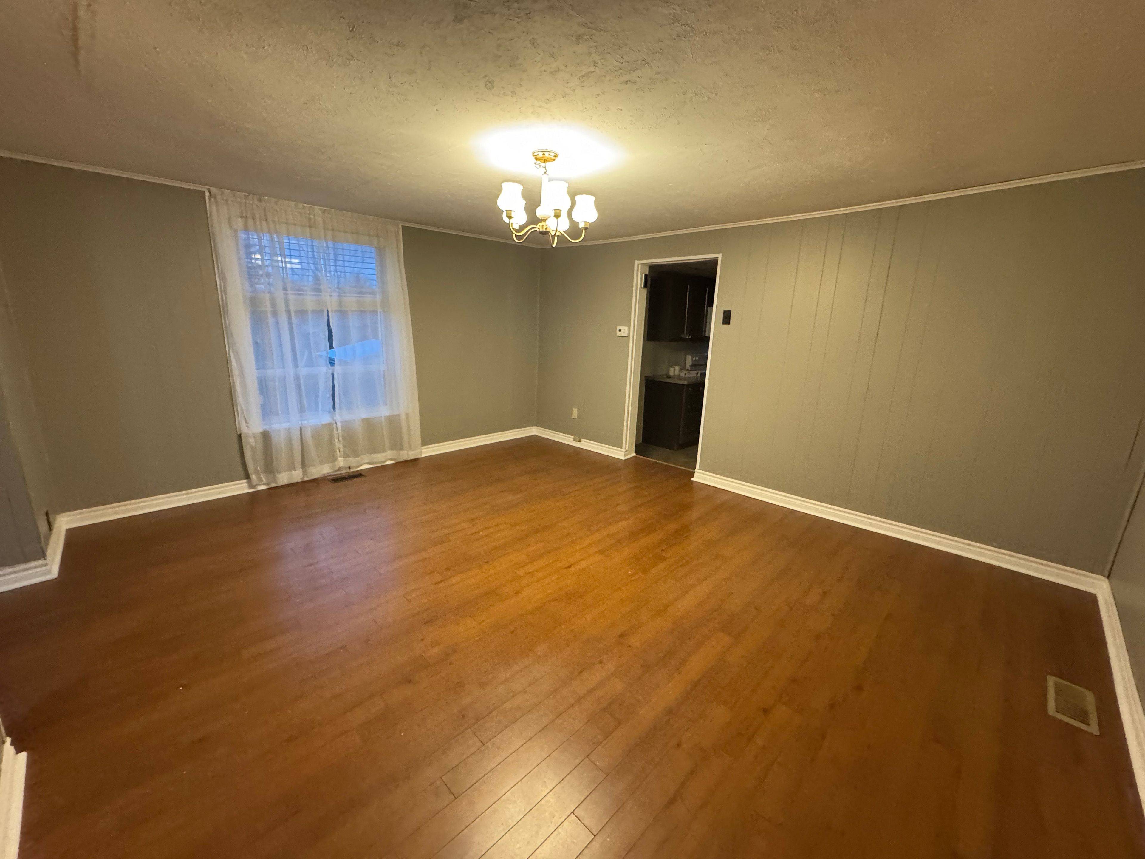 Niagara Falls, ON L2G 5S2,5561 Dorchester RD