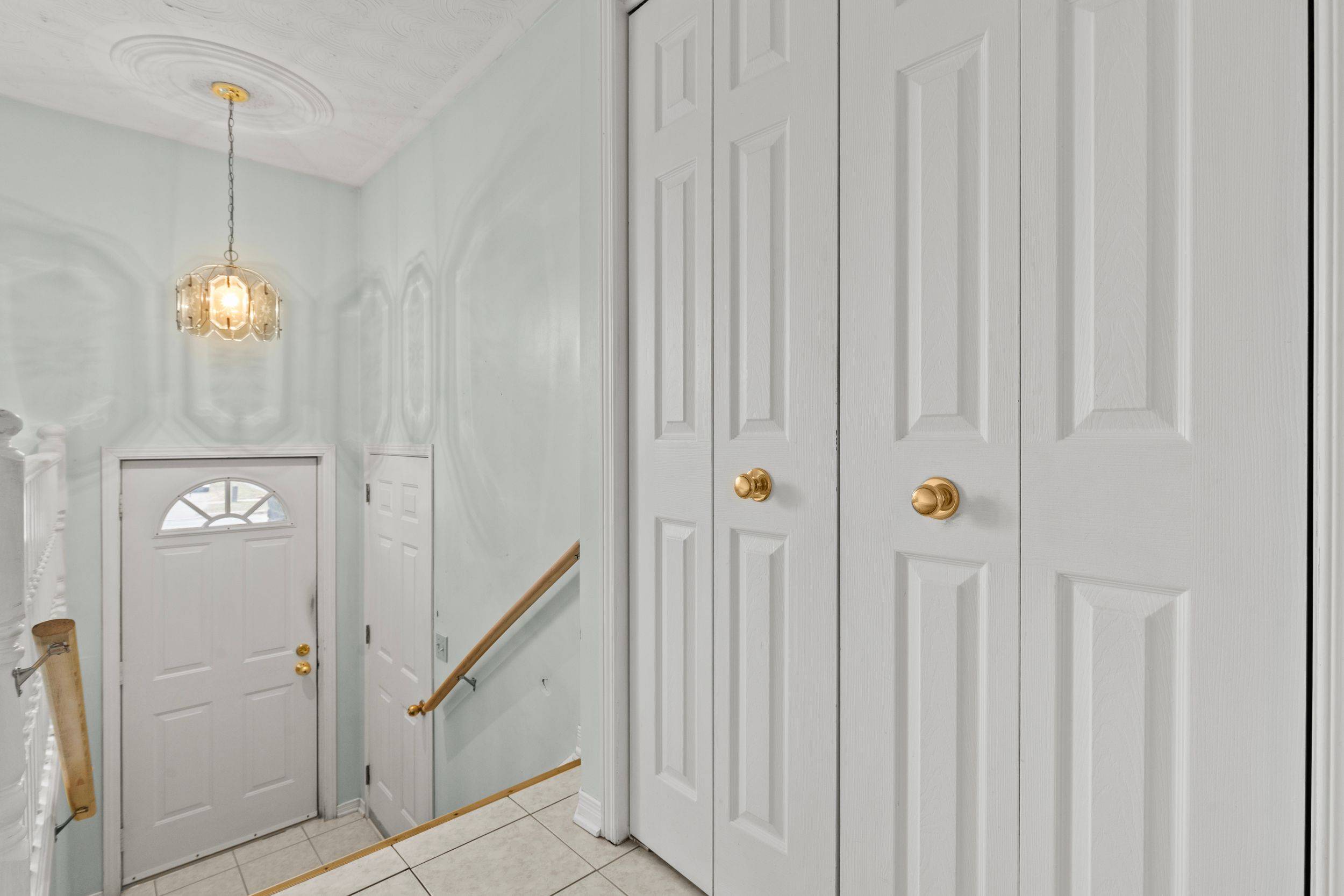 Niagara Falls, ON L2H 1W7,7953 Paddock TRL