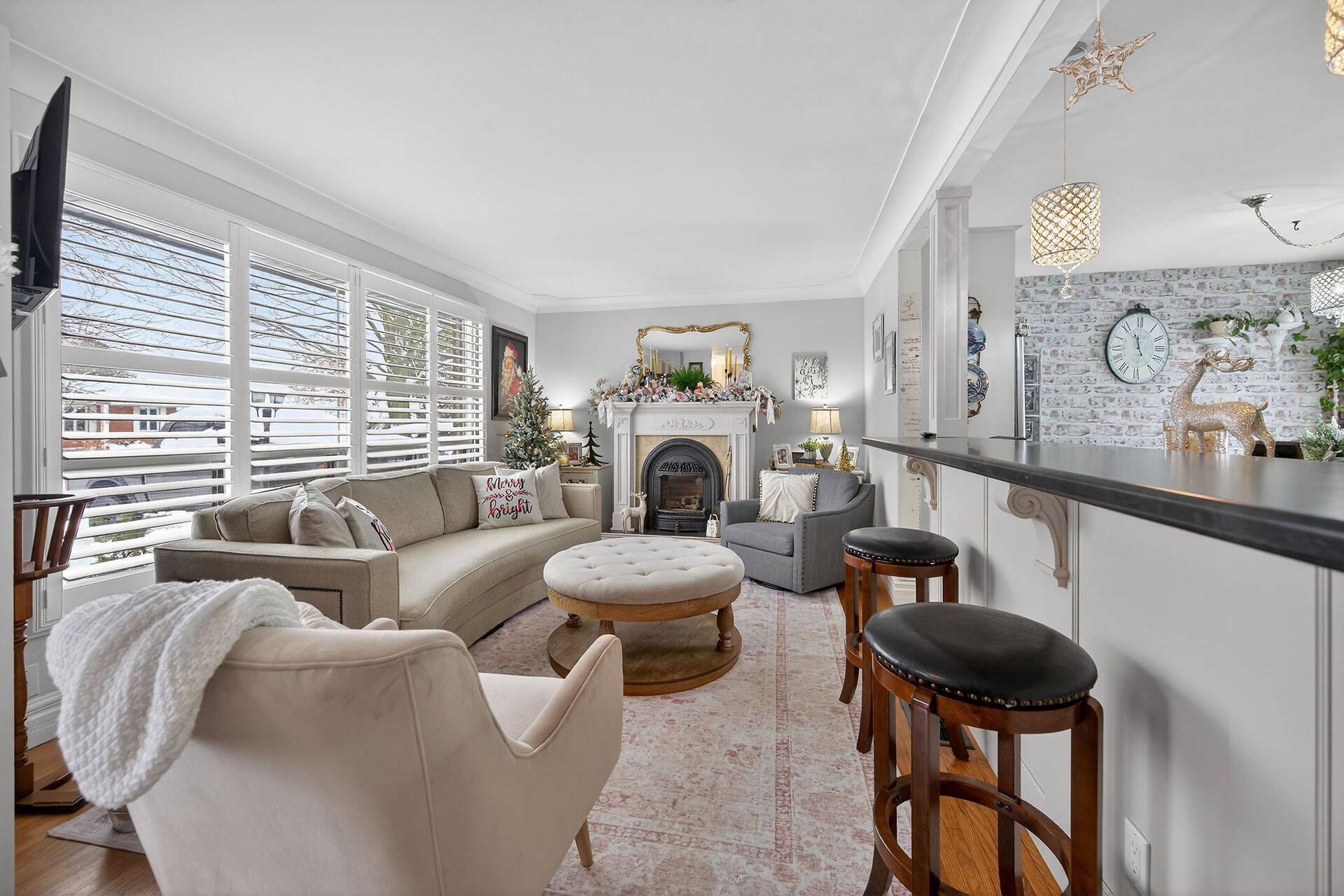 Brant, ON N0E 1A0,52 Lorne AVE