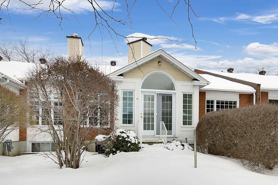 Hunt Club - Windsor Park Village And Area, ON K1V 0X8,38 Kettering N/A #17