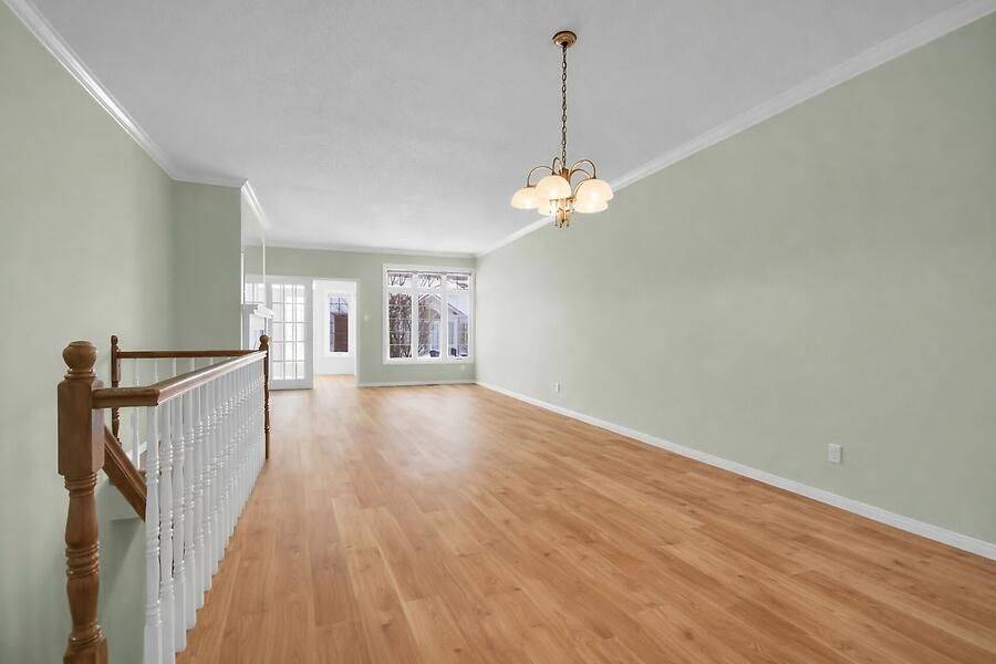 Hunt Club - Windsor Park Village And Area, ON K1V 0X8,38 Kettering N/A #17