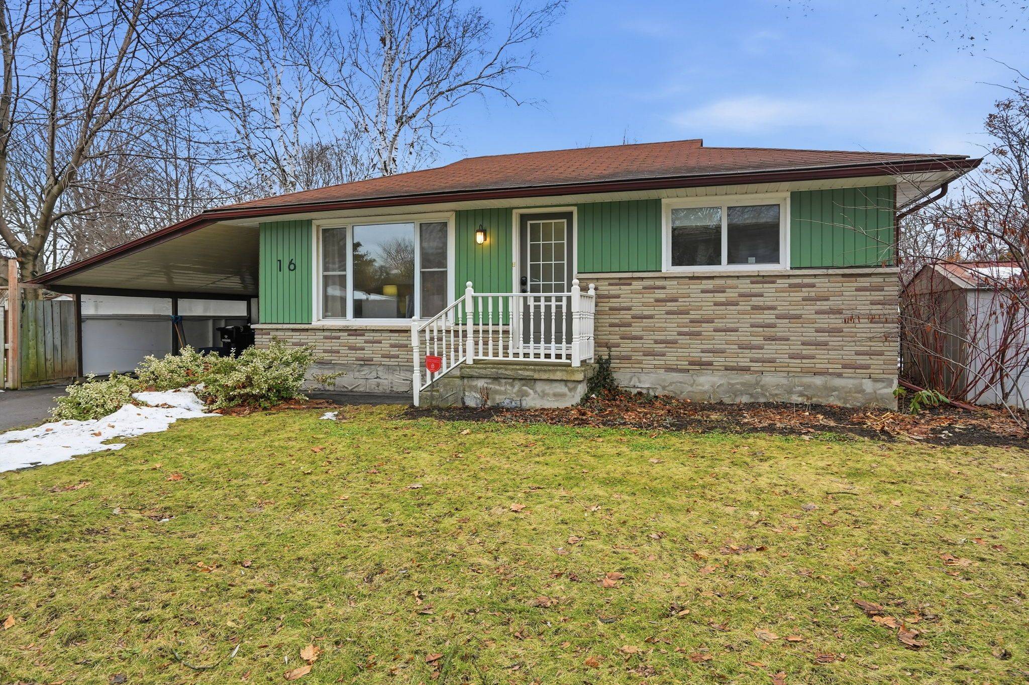 Waterloo, ON N1R 1M9,16 Alison AVE