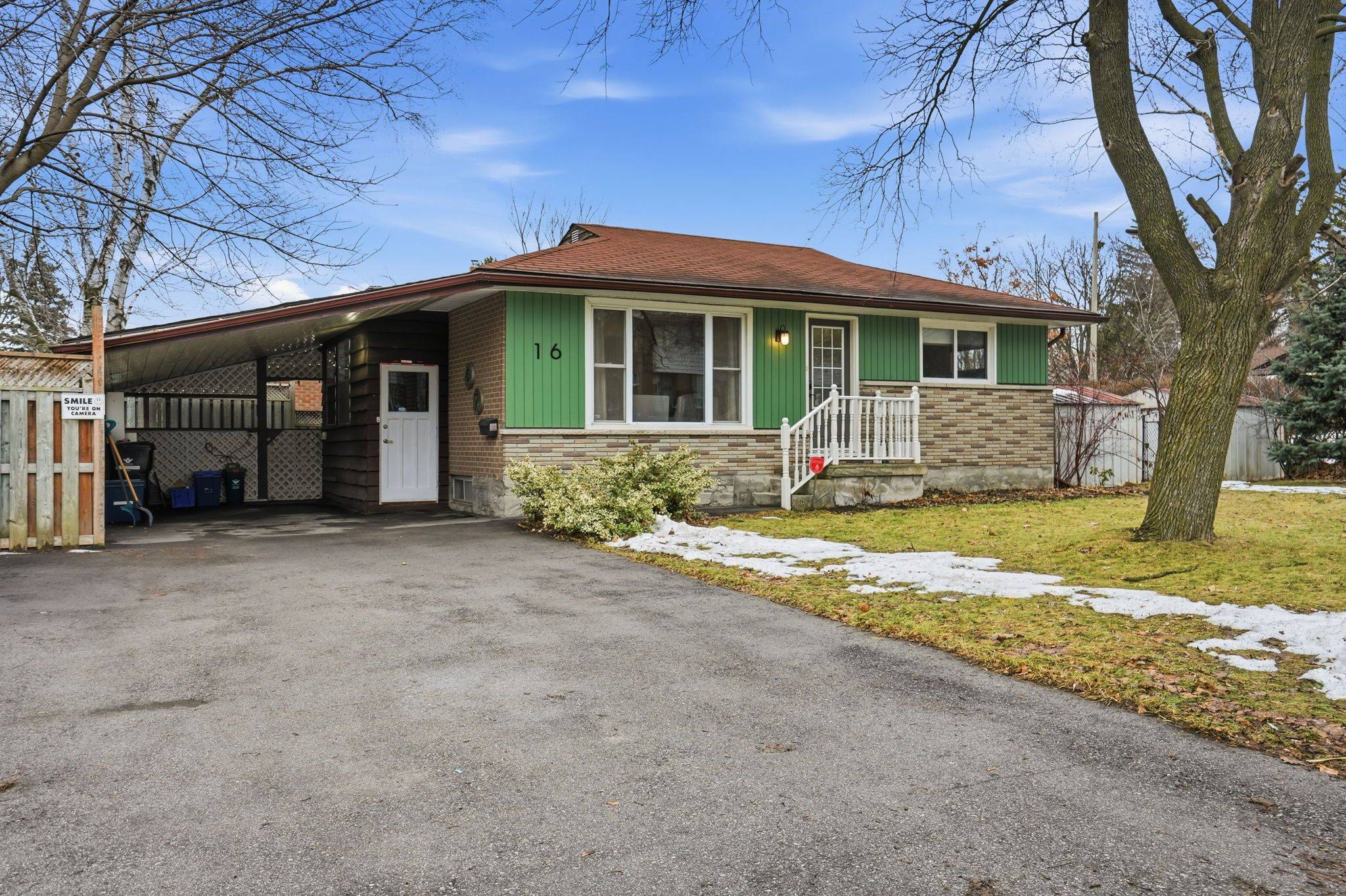 Waterloo, ON N1R 1M9,16 Alison AVE