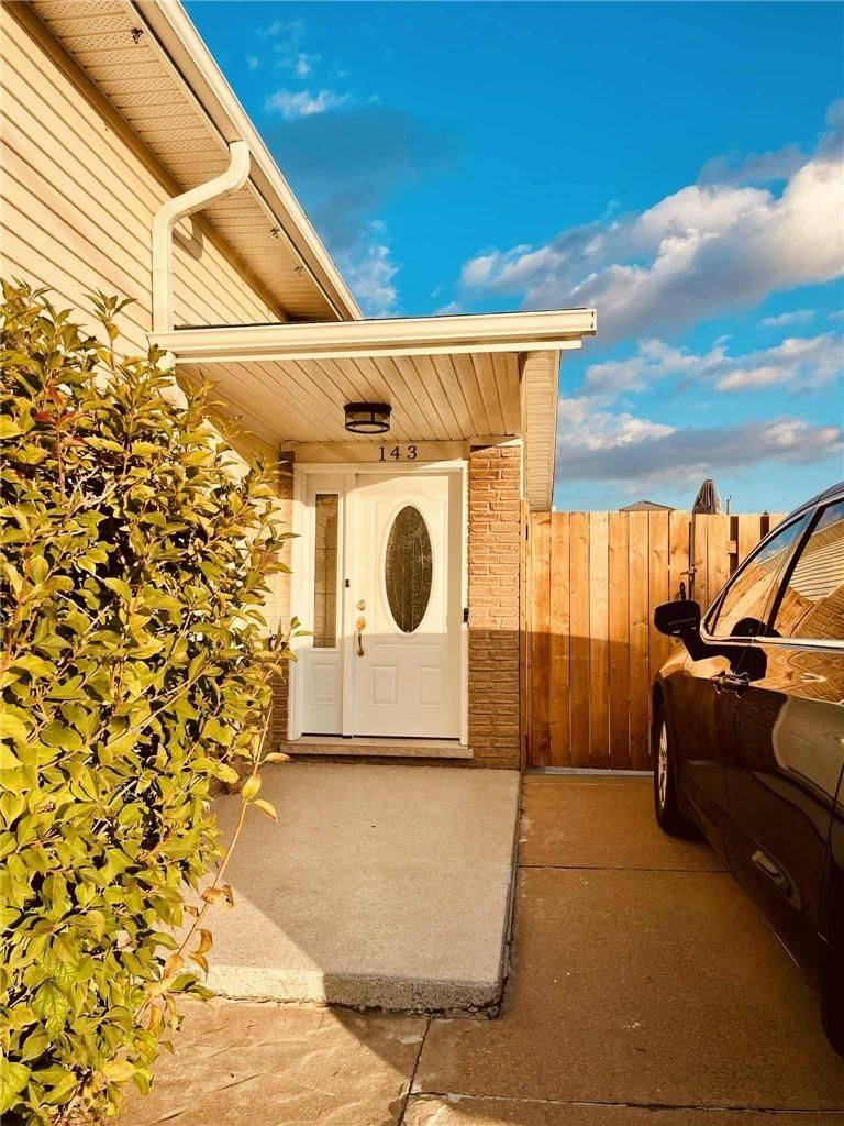 Hamilton, ON L8E 3L5,143 Highridge AVE #Lower