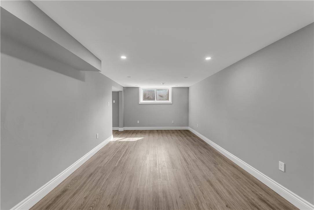 Hamilton, ON L8E 3L5,143 Highridge AVE #Lower