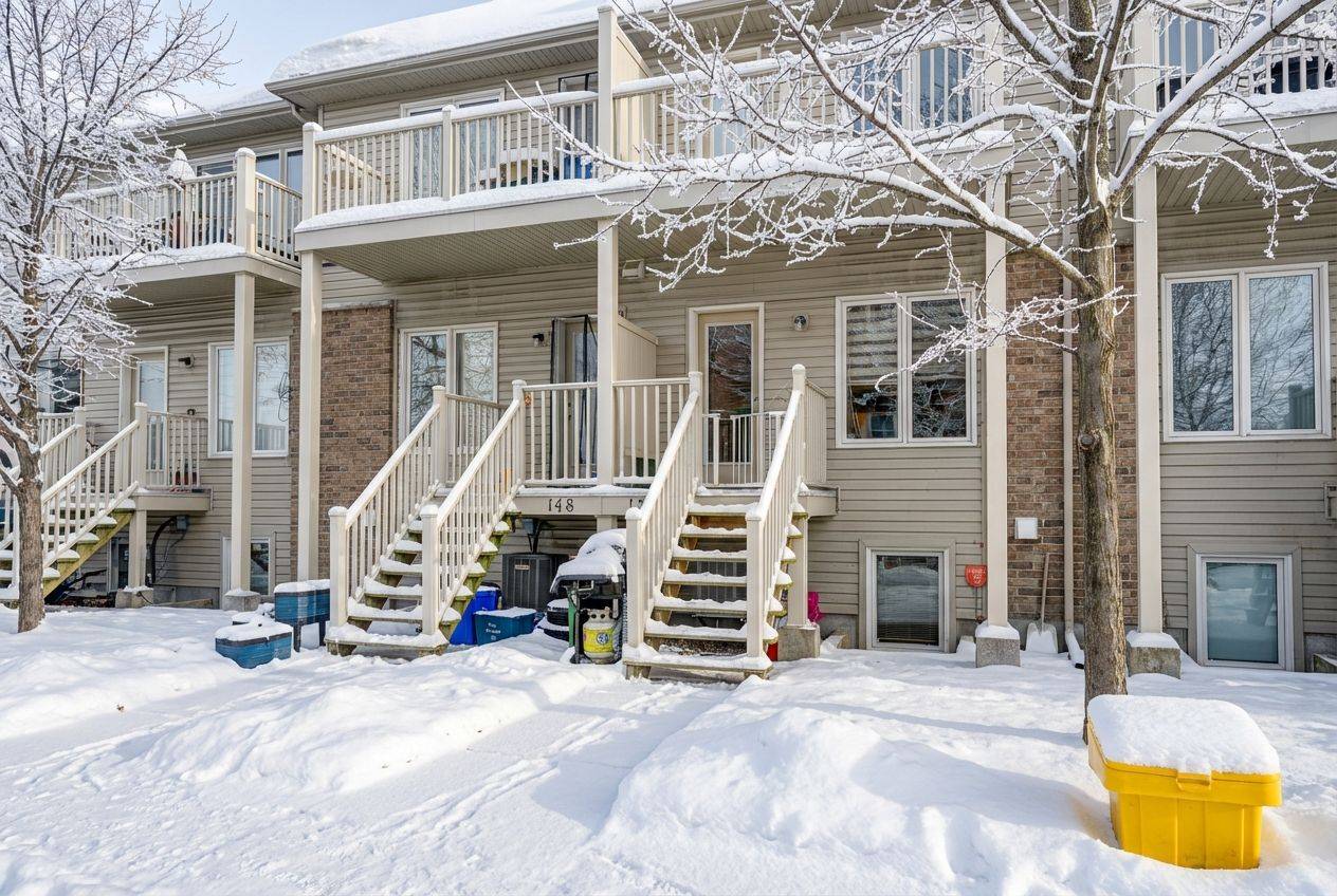 Barrhaven, ON T1P 1L9,150 Urbancrest Private