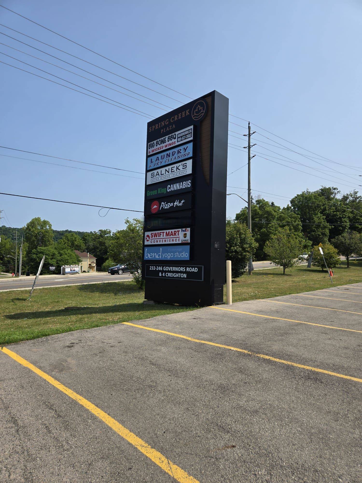 Hamilton, ON L9H 3K2,246 Governors RD ##232