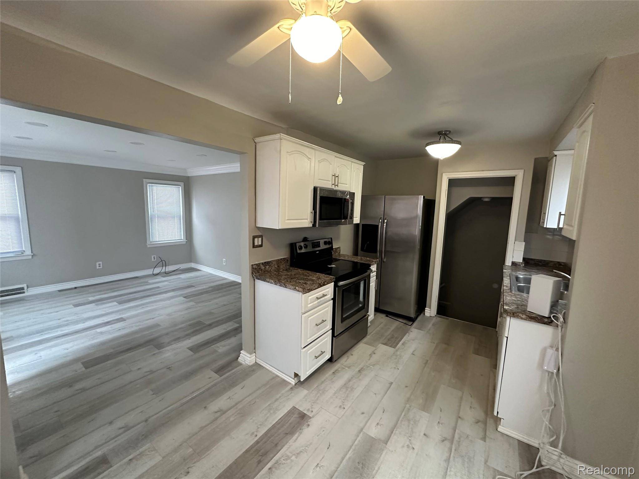 Dearborn, MI 48126,6108 BARRIE ST