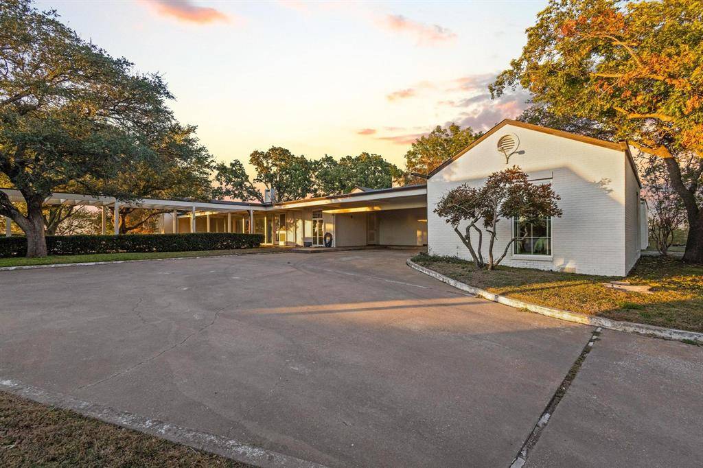 Denison, TX 75020,3906 Highland Drive