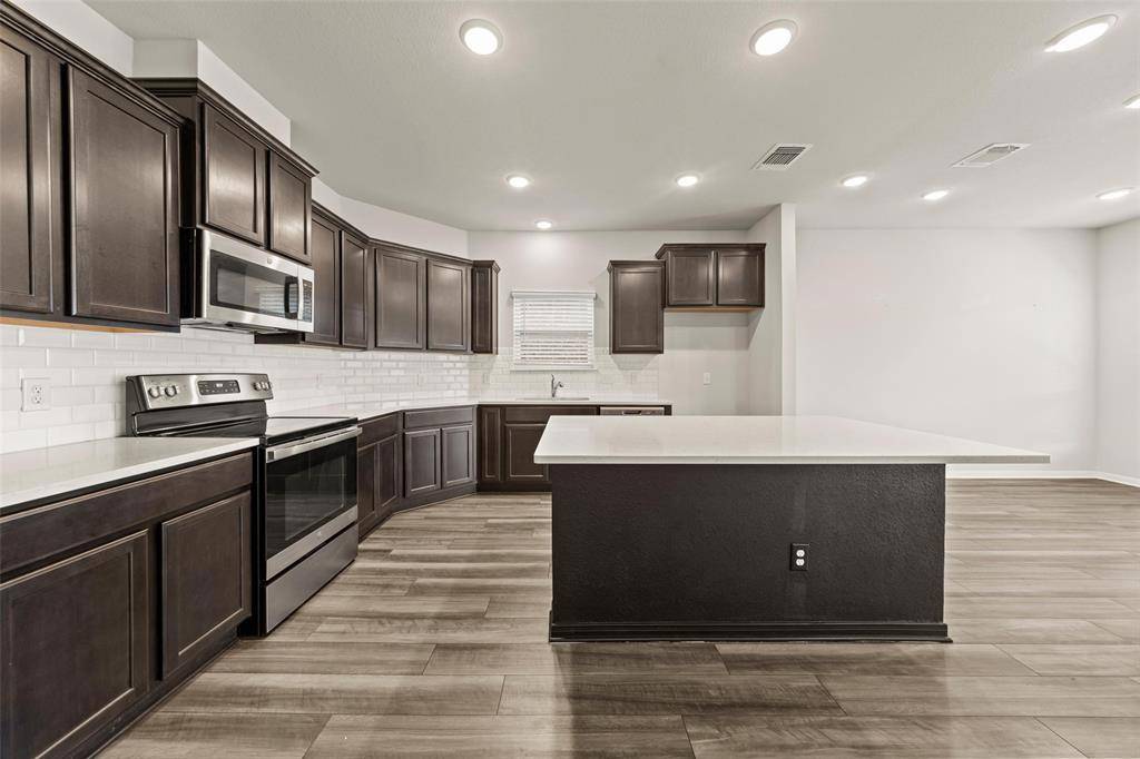 Waco, TX 76655,11304 Solar