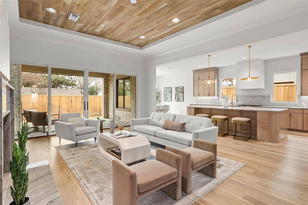 Dallas, TX 75220,4164 Saranac Drive