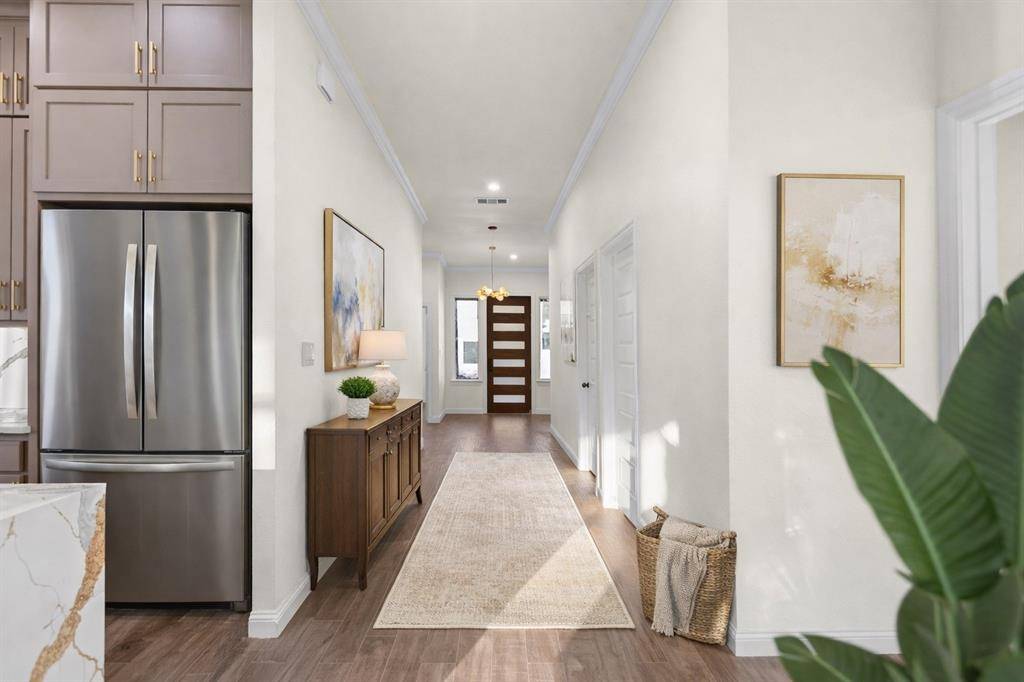 Dallas, TX 75241,2346 Fatima Avenue