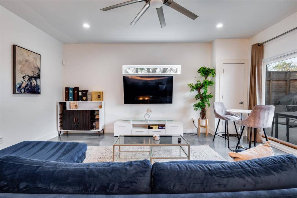 Dallas, TX 75246,130 S Cisco Street