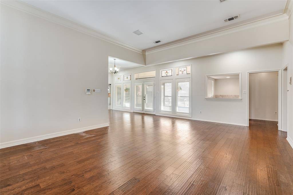 Arlington, TX 76011,2403 Bluffview Court