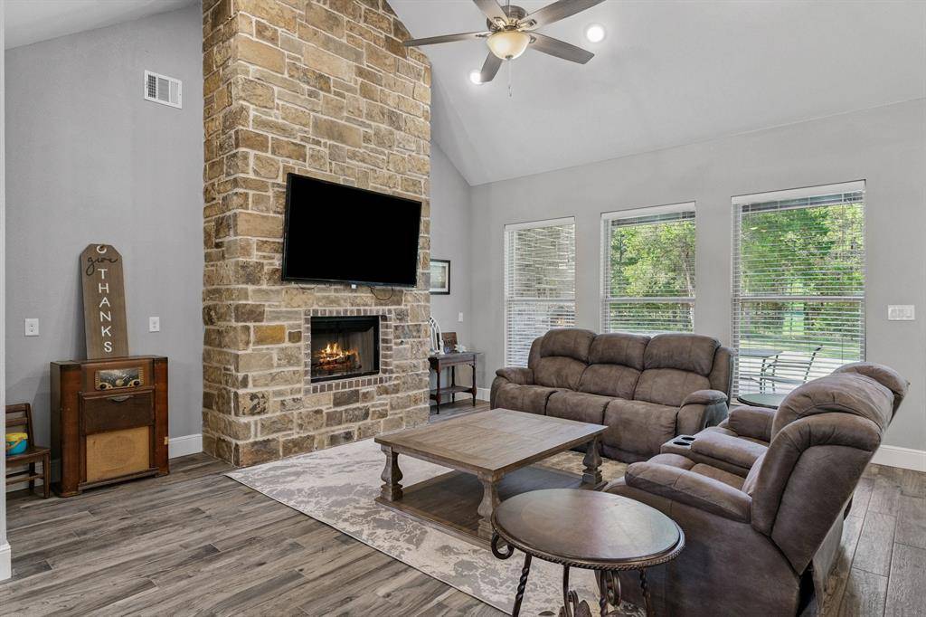 Mineola, TX 75773,234 County Rd 2309