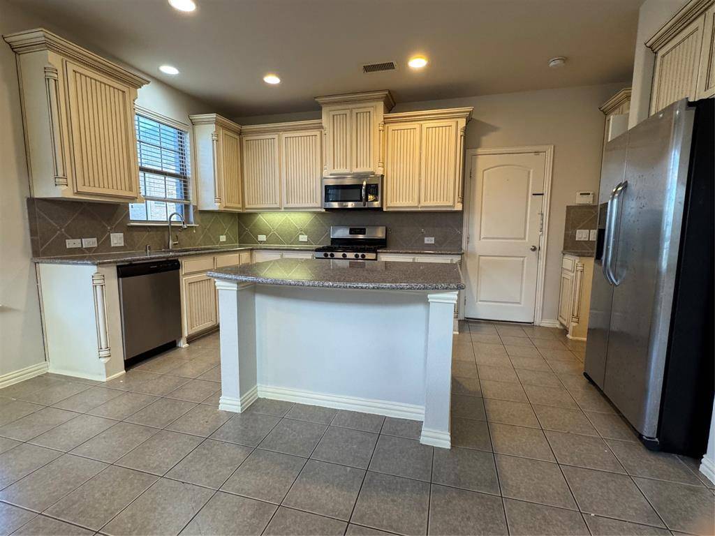 Richardson, TX 75081,201 Brick Row Drive