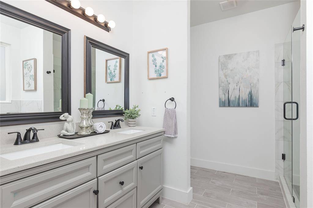 Van Alstyne, TX 75495,285 N Sherman Avenue