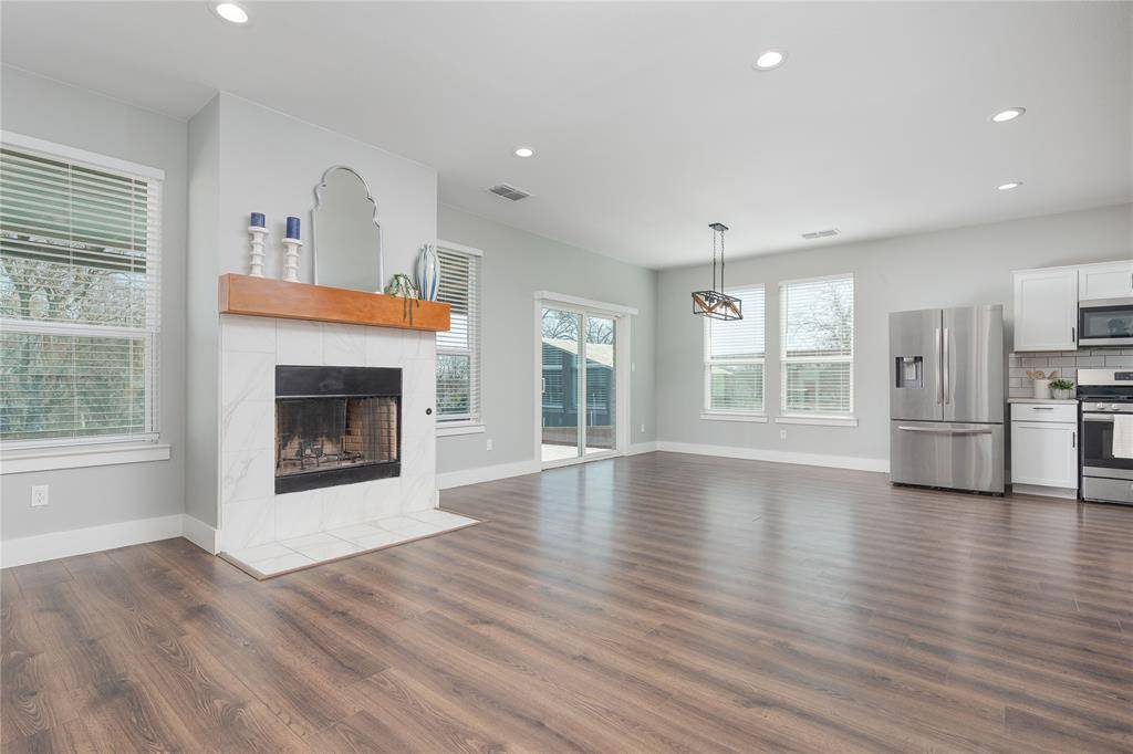 Van Alstyne, TX 75495,285 N Sherman Avenue