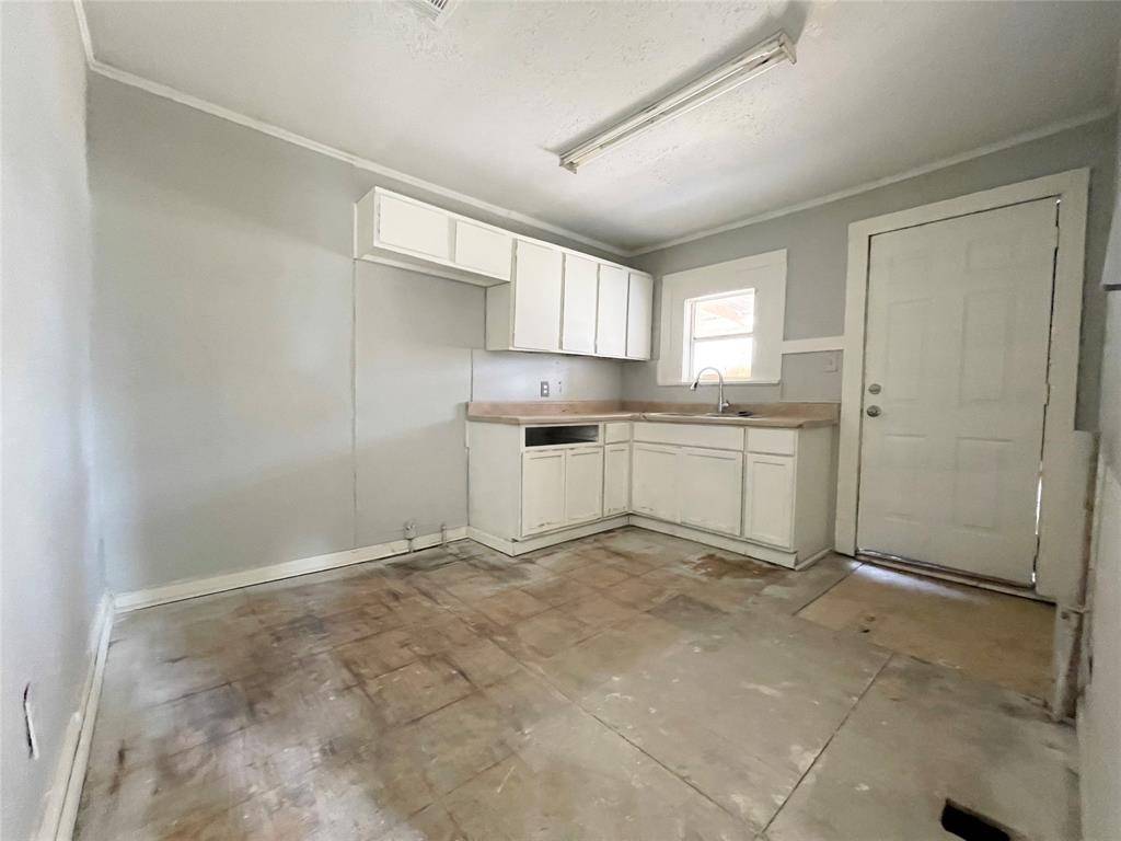 Paris, TX 75460,1061 19th Street SE