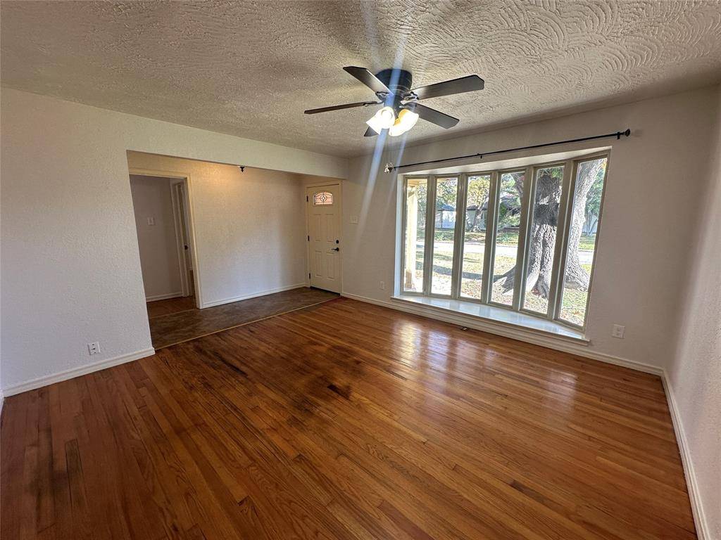 Dallas, TX 75228,2424 Dorrington Drive