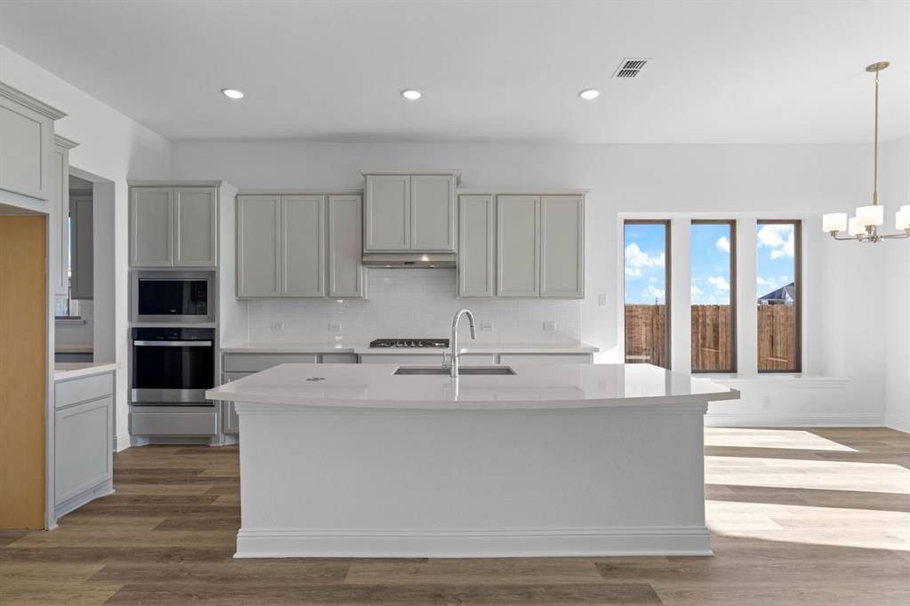 Waxahachie, TX 75165,244 Basketflower Drive