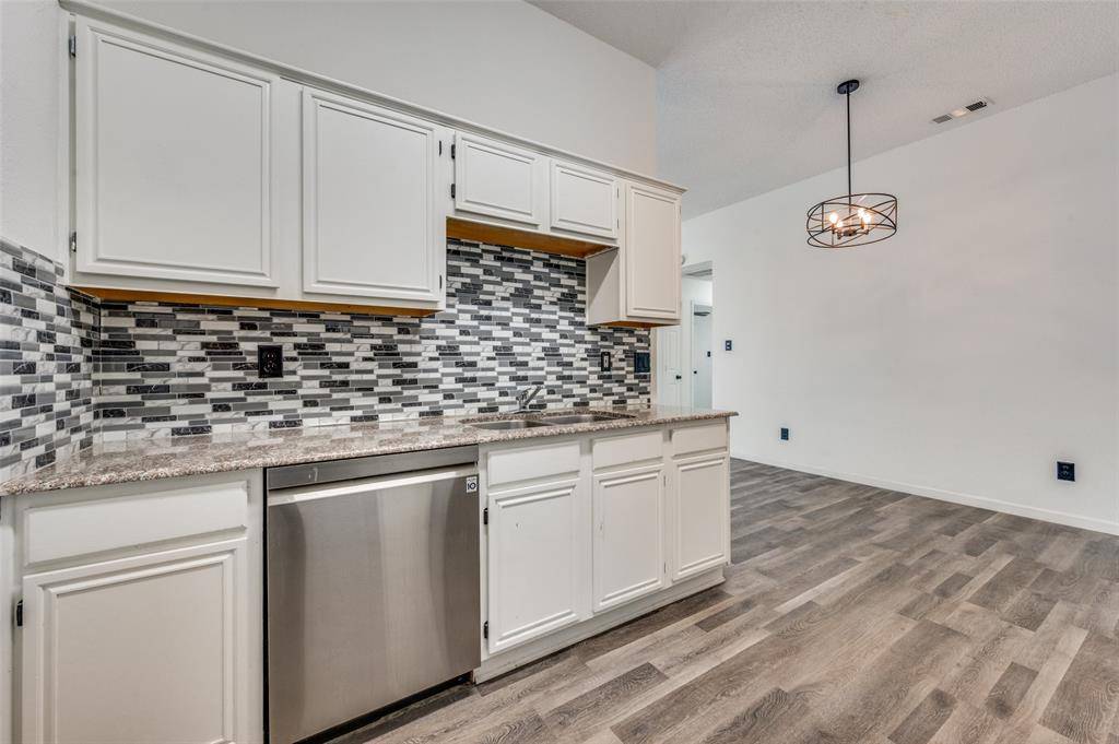 Dallas, TX 75229,2916 S Bend Drive