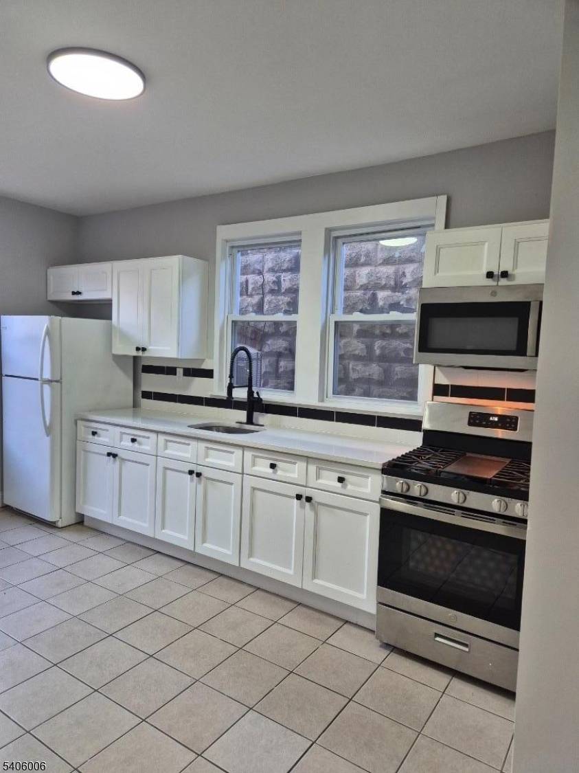 Elizabeth City, NJ 07206,658 Magnolia Ave