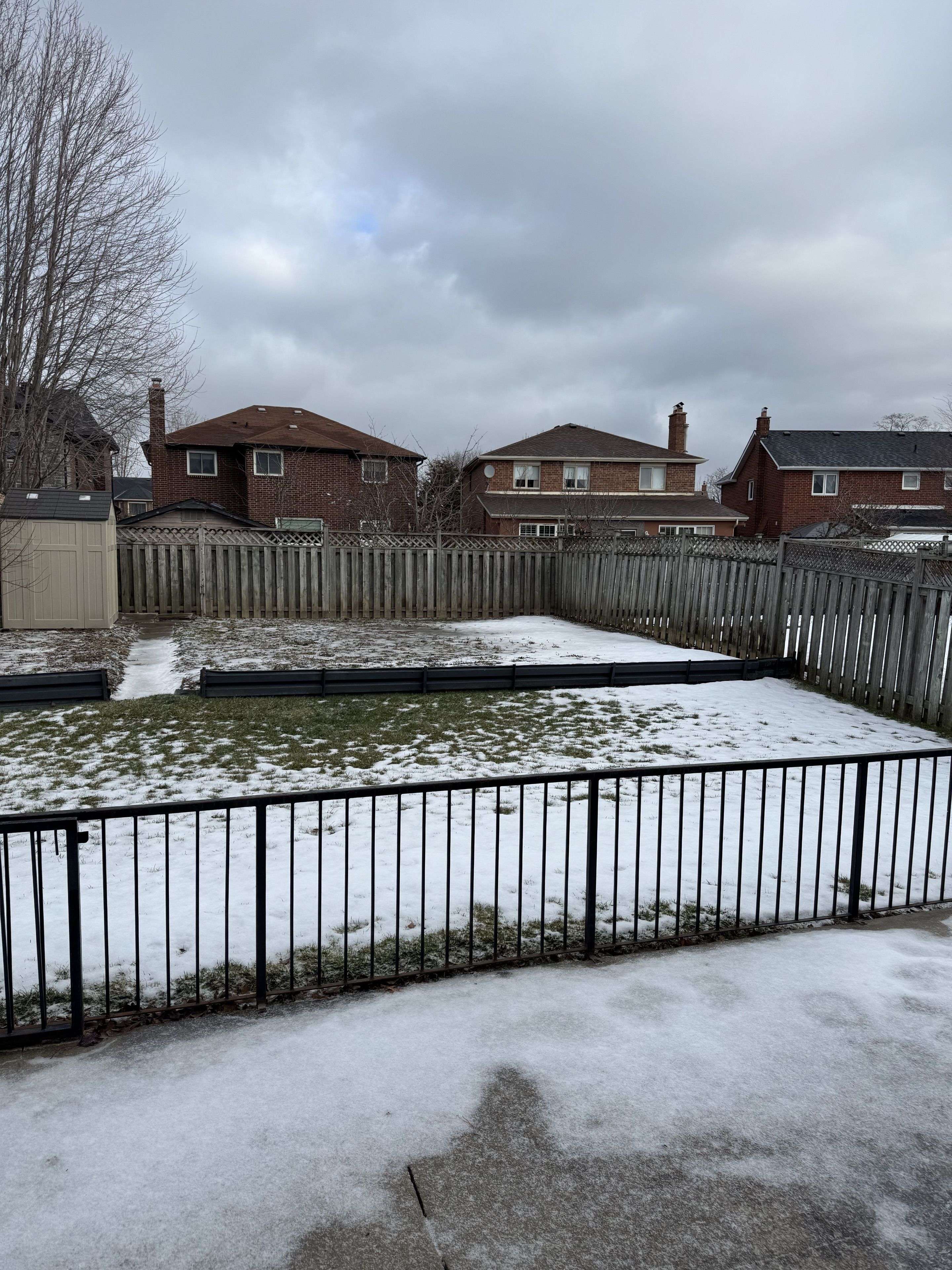 Vaughan, ON L6A 1L4,71 Links RD