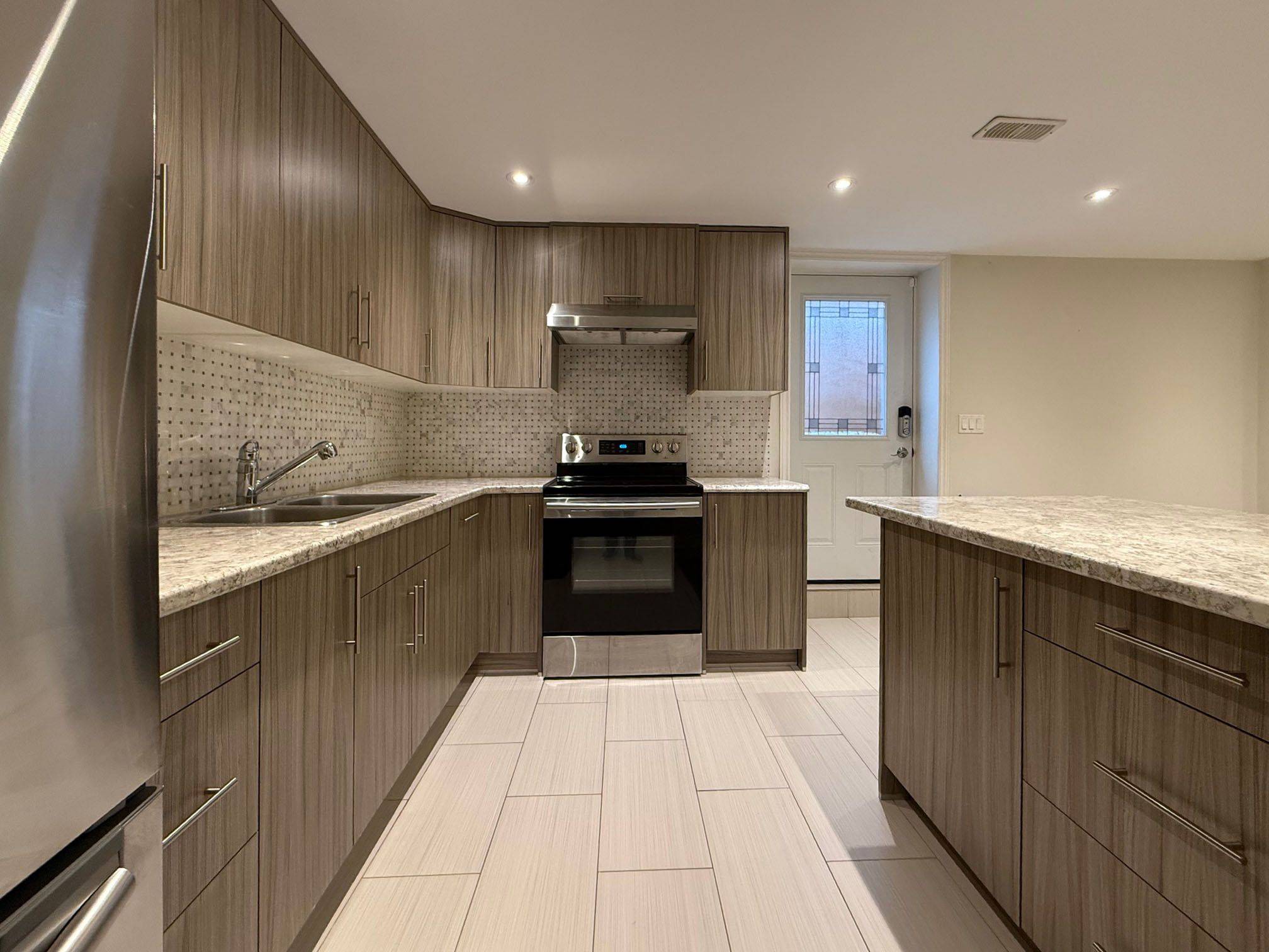 Newmarket, ON L3X 0B8,990 Sherman Brock CIR #Bsmt