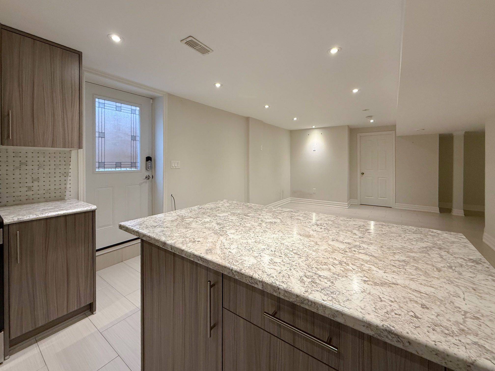 Newmarket, ON L3X 0B8,990 Sherman Brock CIR #Bsmt