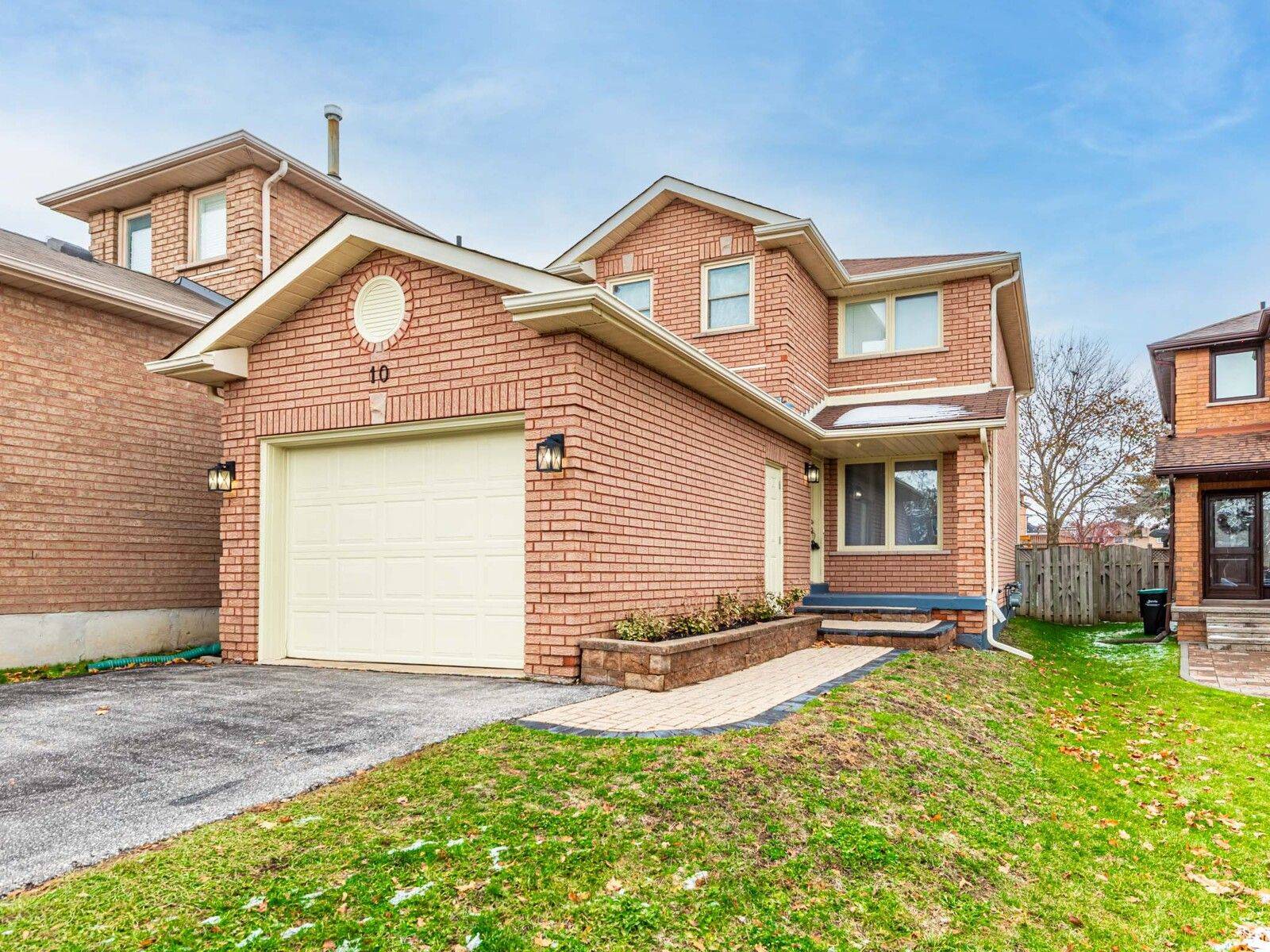 Barrie, ON L4N 7S1,10 Laidlaw DR