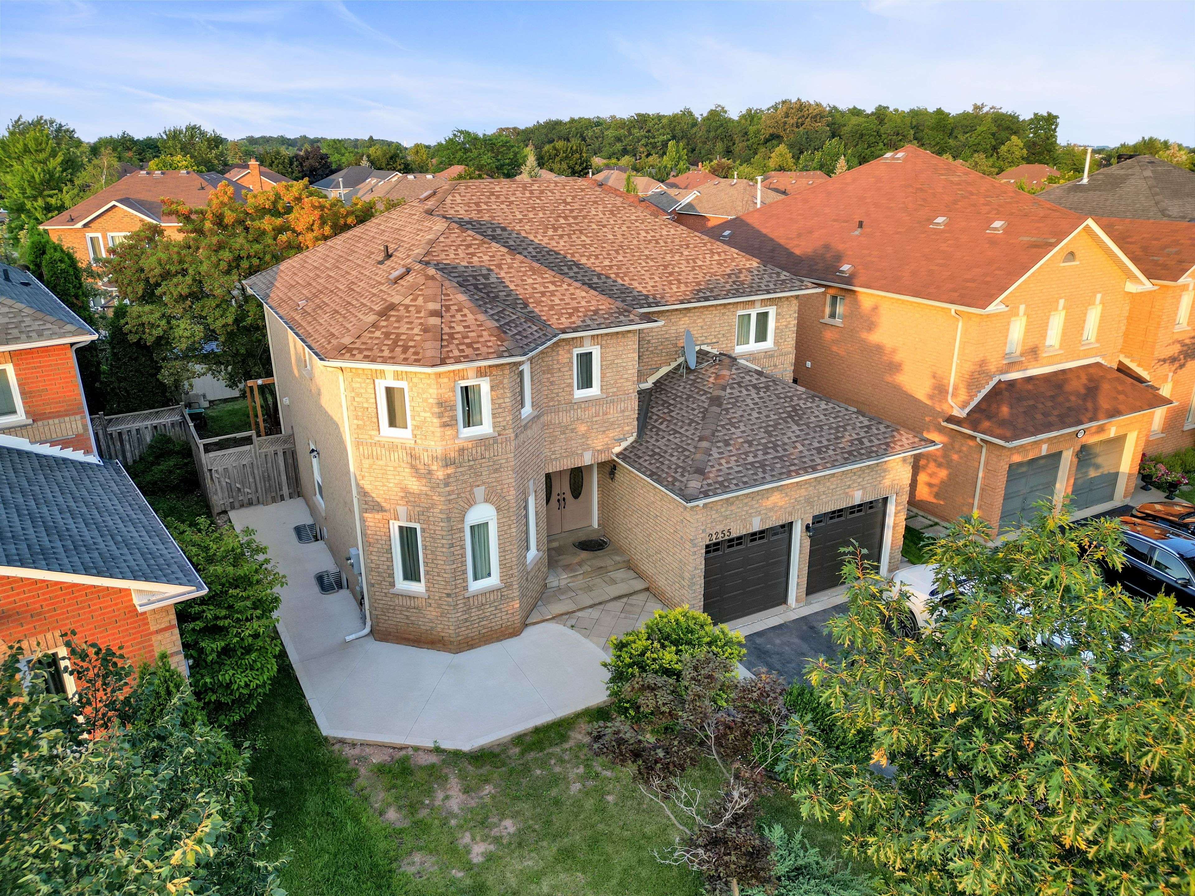 Oakville, ON L6H 6A9,2255 Grand Ravine DR #Bsmt