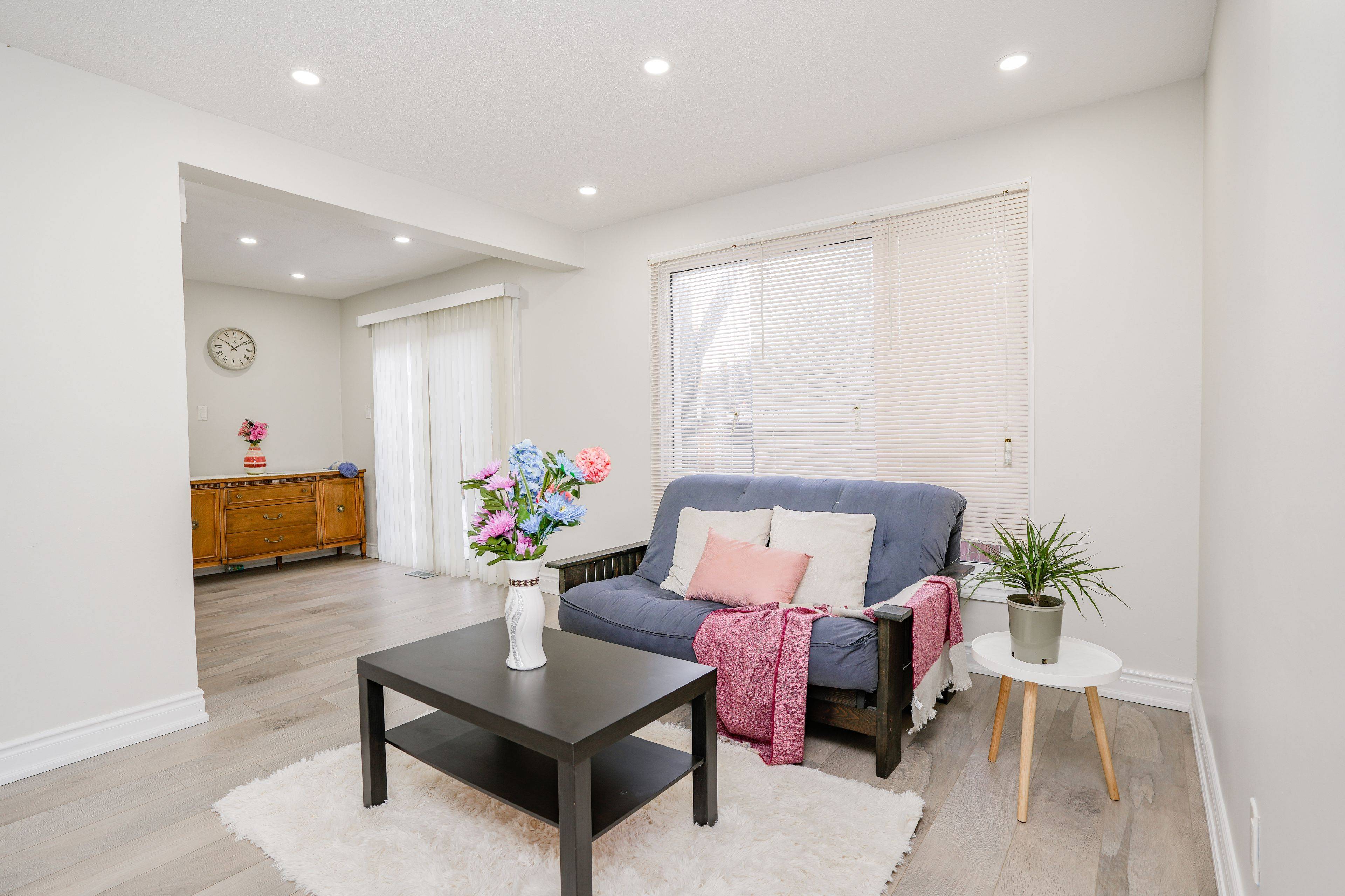 Brampton, ON L6S 1N9,15 Heatherside CT