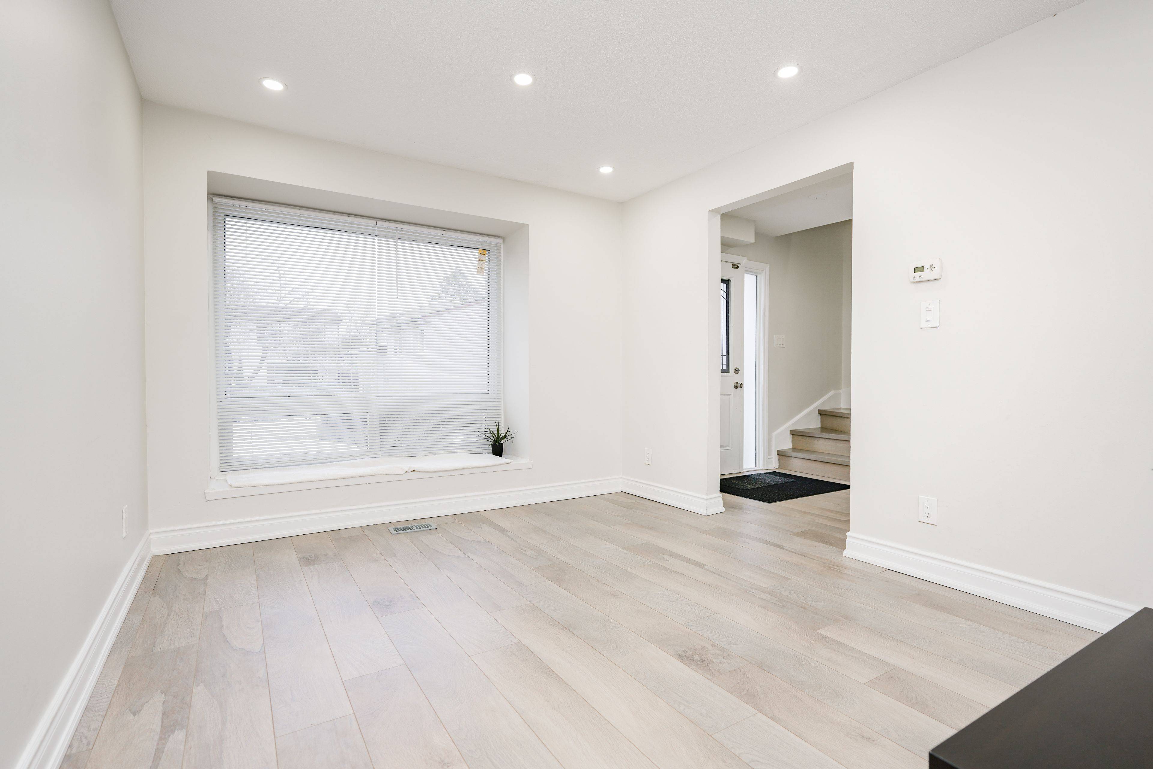 Brampton, ON L6S 1N9,15 Heatherside CT