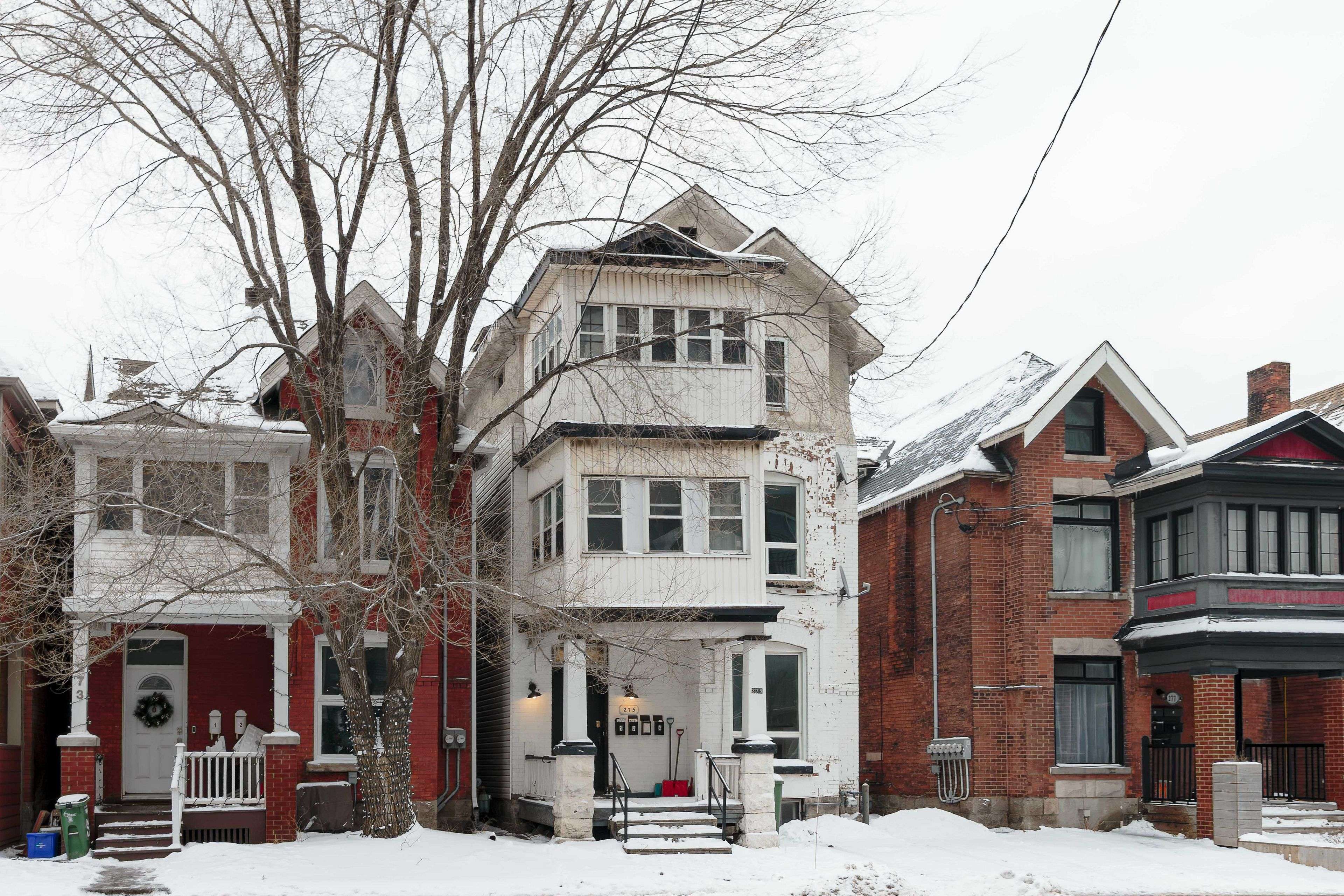 Ottawa Centre, ON K1R 6H7,275 Bronson AVE #2